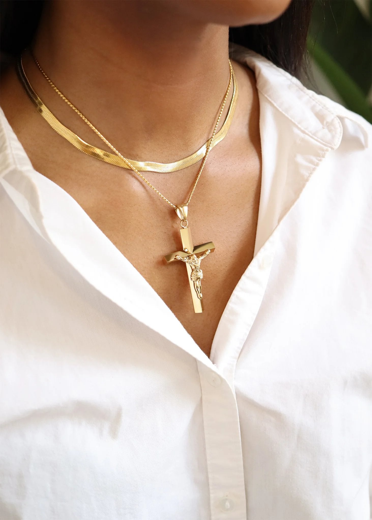 18K Gold PVD Stainless Steel Medium Crucifix Cross Pendant