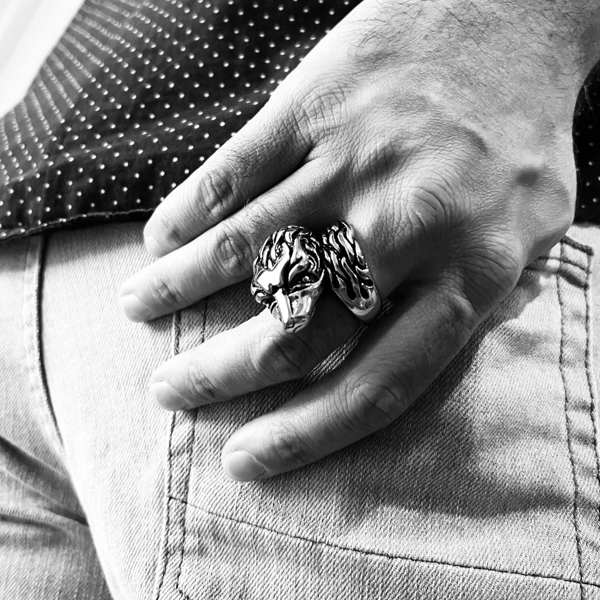 Large Detailed Fox Stainless Steel Ring