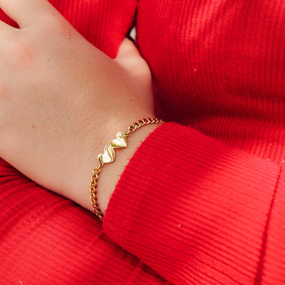 18K Gold PVD Stainless Steel Engravable 2 Hearts on Curb Chain Bracelet