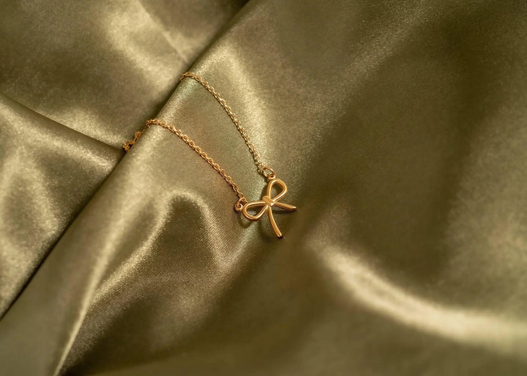 18K Gold PVD Stainless Steel Bow Connector Charm