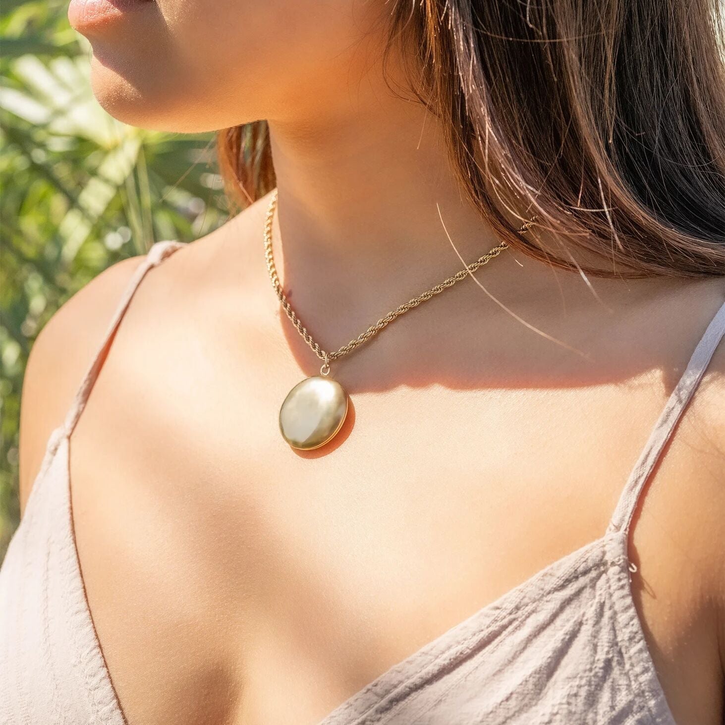 18K Gold PVD Stainless Steel Round Locket