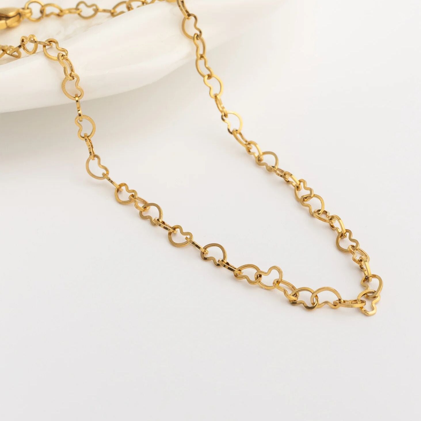 18K Gold PVD Stainless Steel Intertwined Hearts Anklet