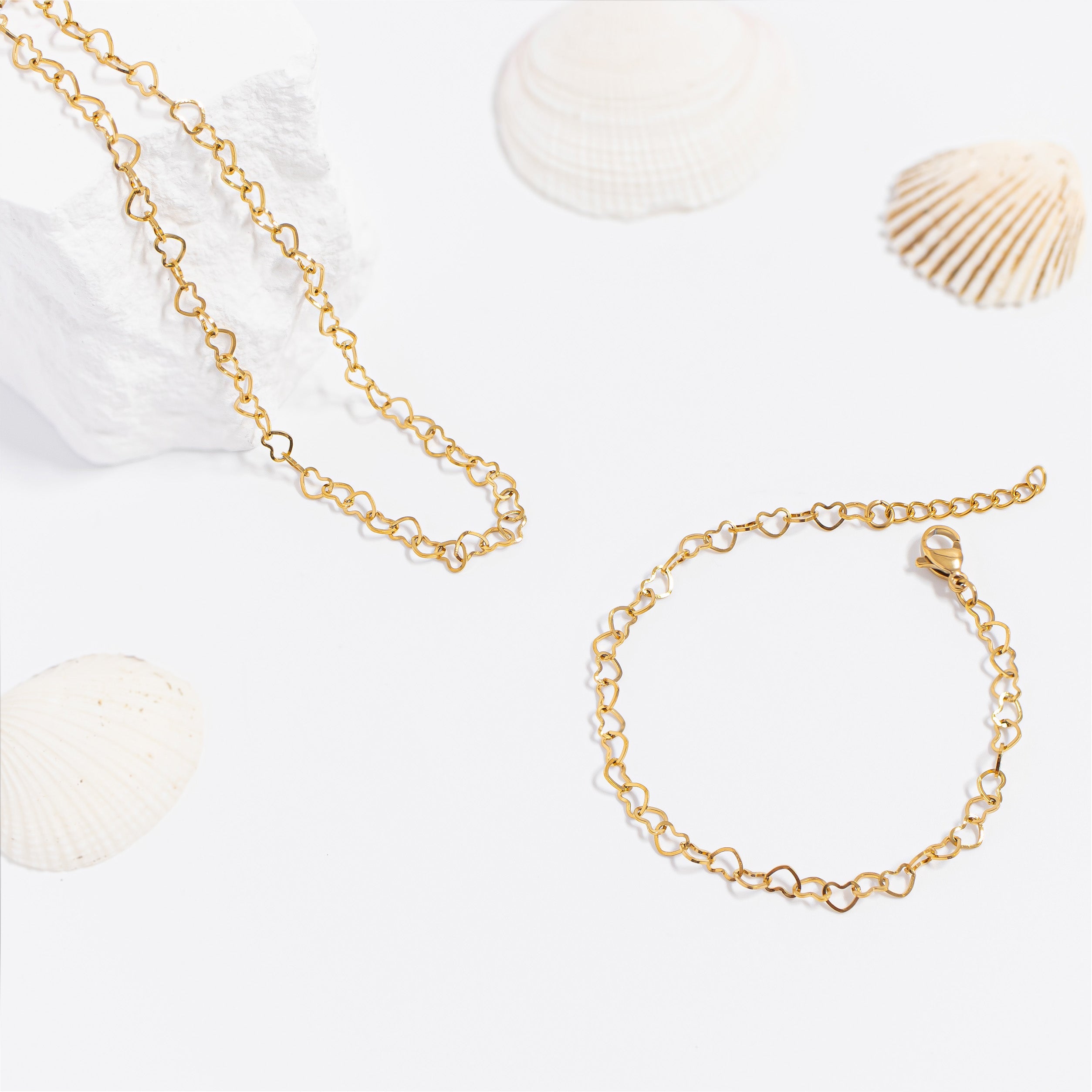 18K Gold PVD Stainless Steel Heart Chain Bracelet
