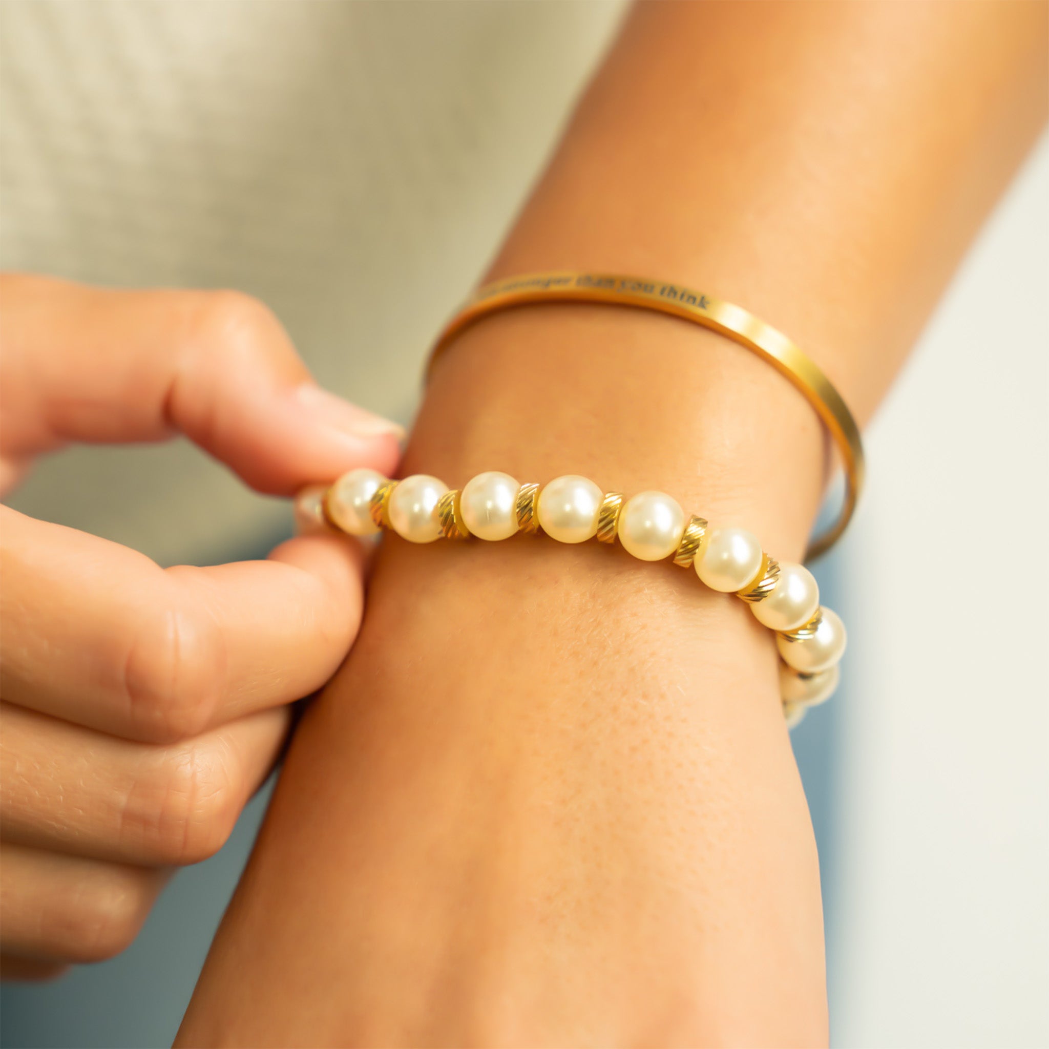 18K Gold PVD 8mm Kiska Glass Pearl Beaded Stretch Bracelet