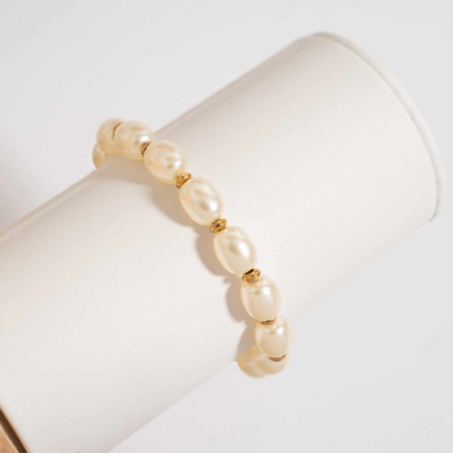 18K Gold PVD 8mm Kiska Glass Pearl Beaded Stretch Bracelet
