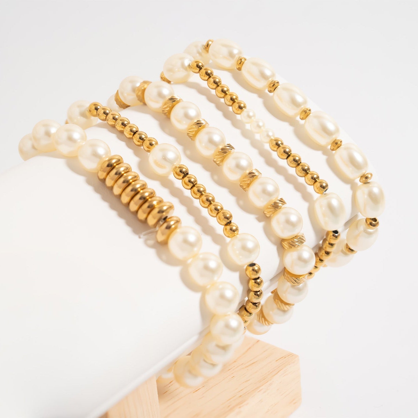 18K Gold PVD 8mm Kiska Glass Pearl Beaded Stretch Bracelet