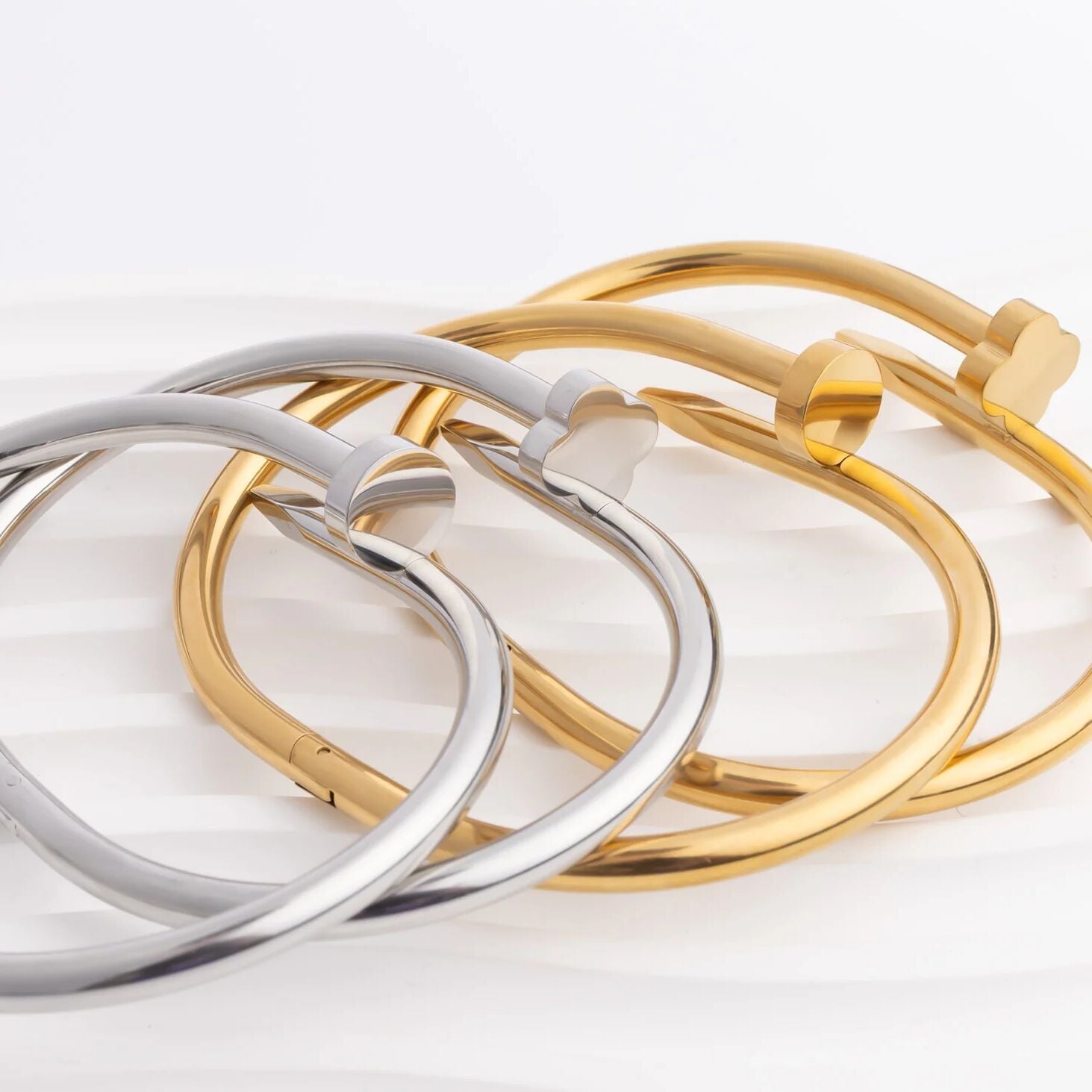 18K Gold PVD Stainless Steel Floral Nail Bangle Bracelet