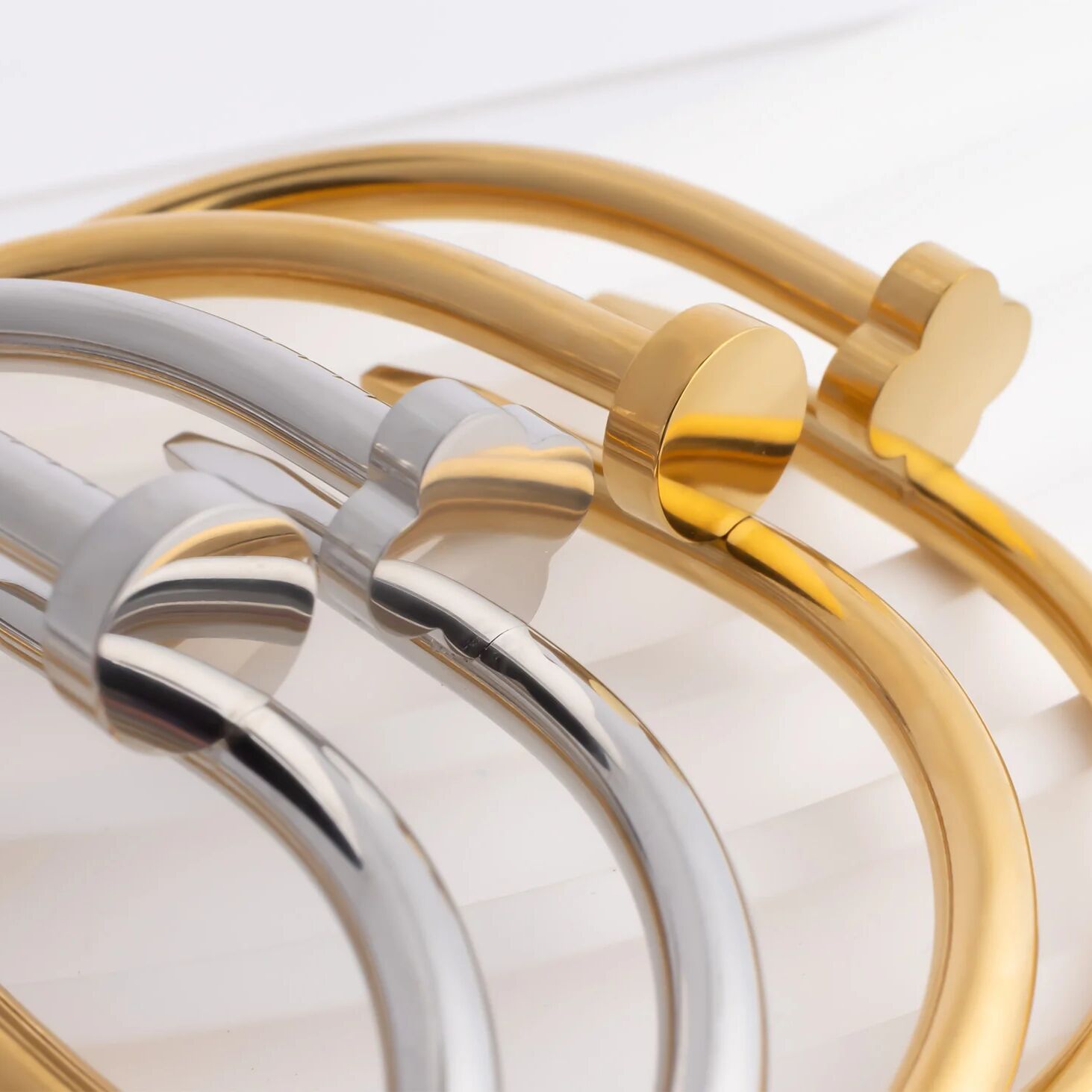 18K Gold PVD Stainless Steel Floral Nail Bangle Bracelet