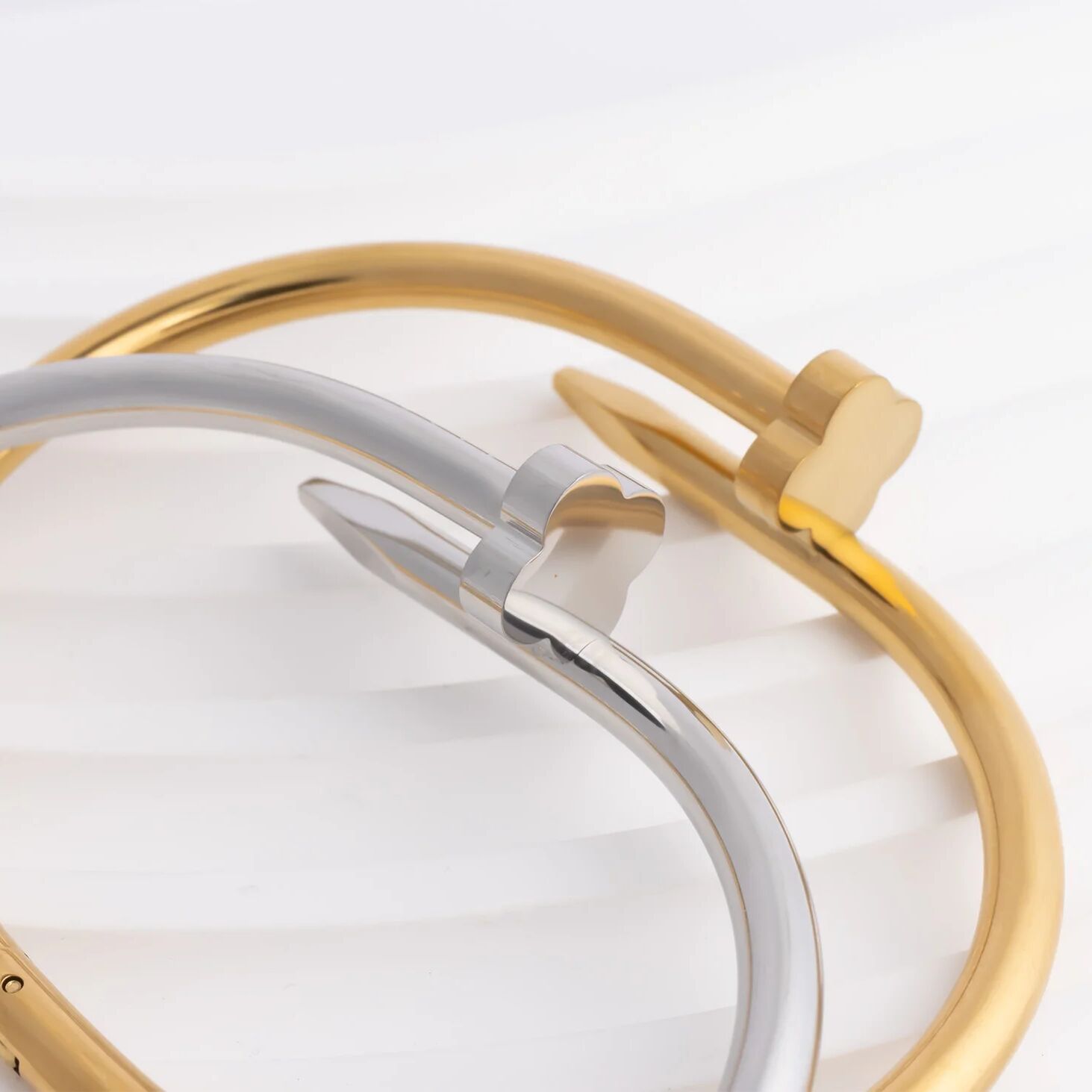 18K Gold PVD Stainless Steel Floral Nail Bangle Bracelet