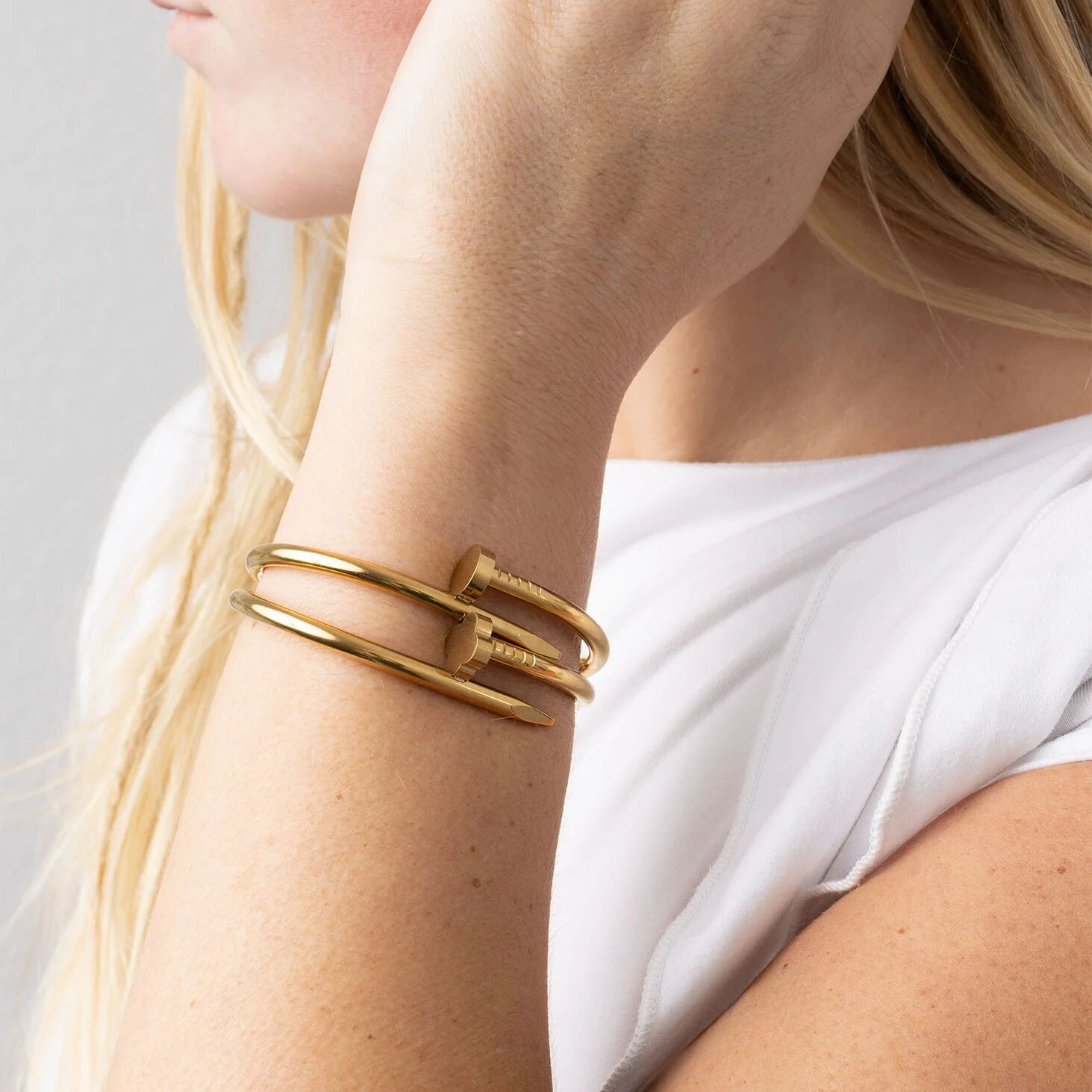 18K Gold PVD Stainless Steel Floral Nail Bangle Bracelet