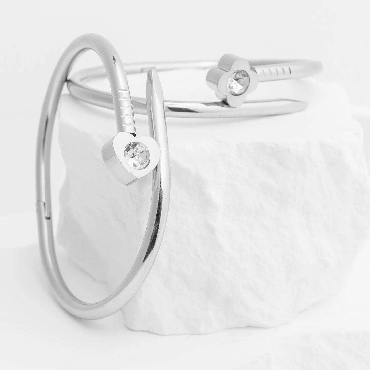 18K Gold PVD Stainless Steel Stone Floral Nail Bangle Bracelet