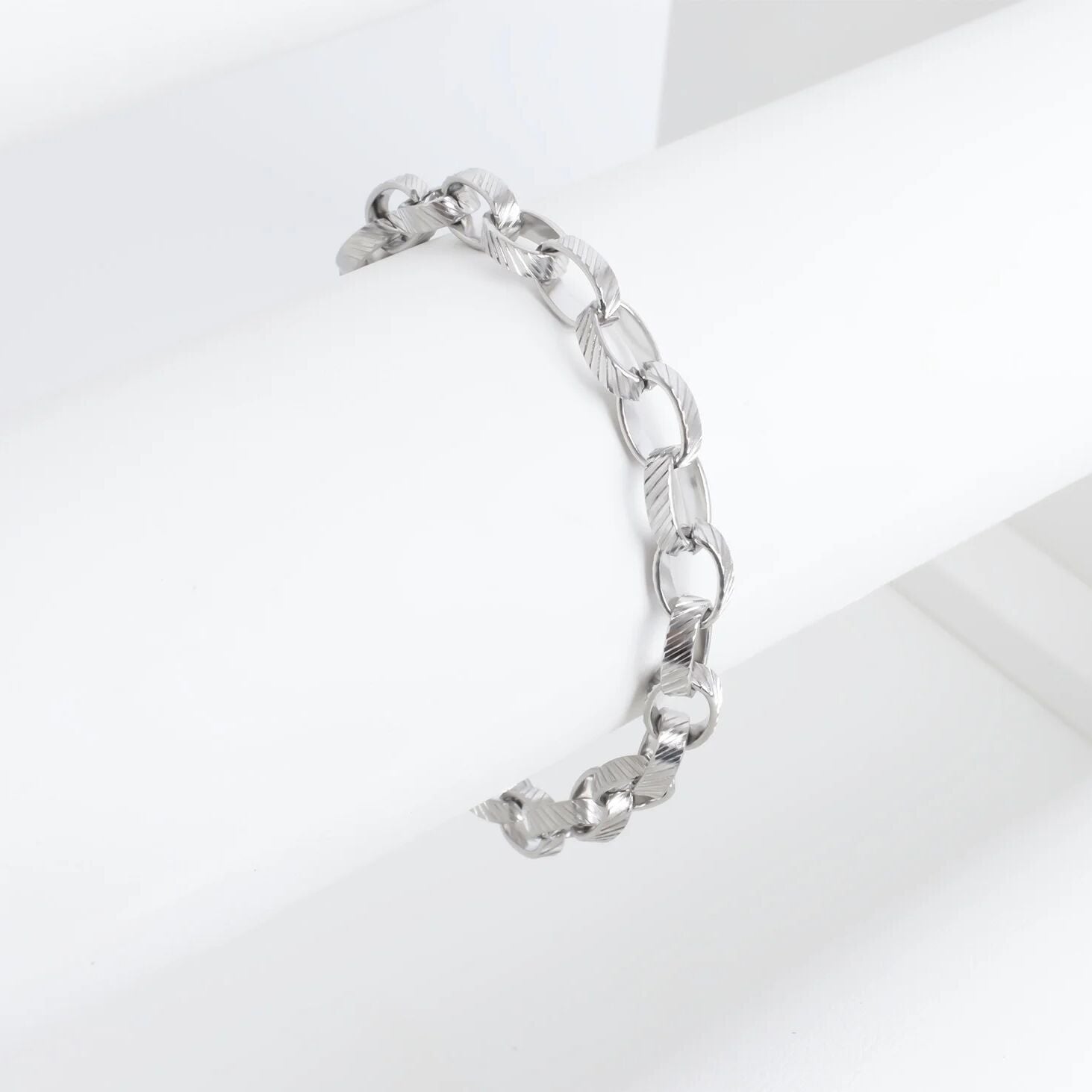 18K Gold PVD Stainless Steel Thick Oval Chain Bracelet