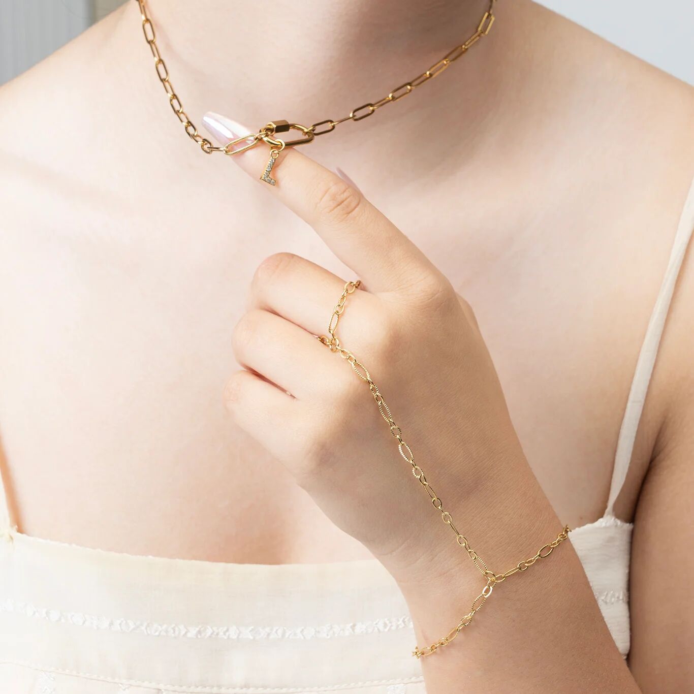 18K Gold PVD Stainless Steel Hammered Oval Hand Chain