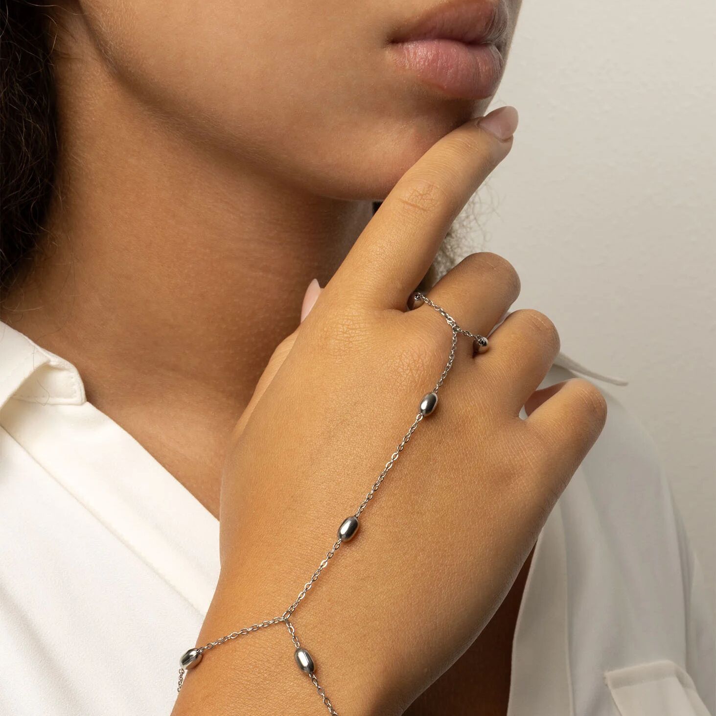 18K Gold PVD Stainless Steel Statement Bead Hand Chain