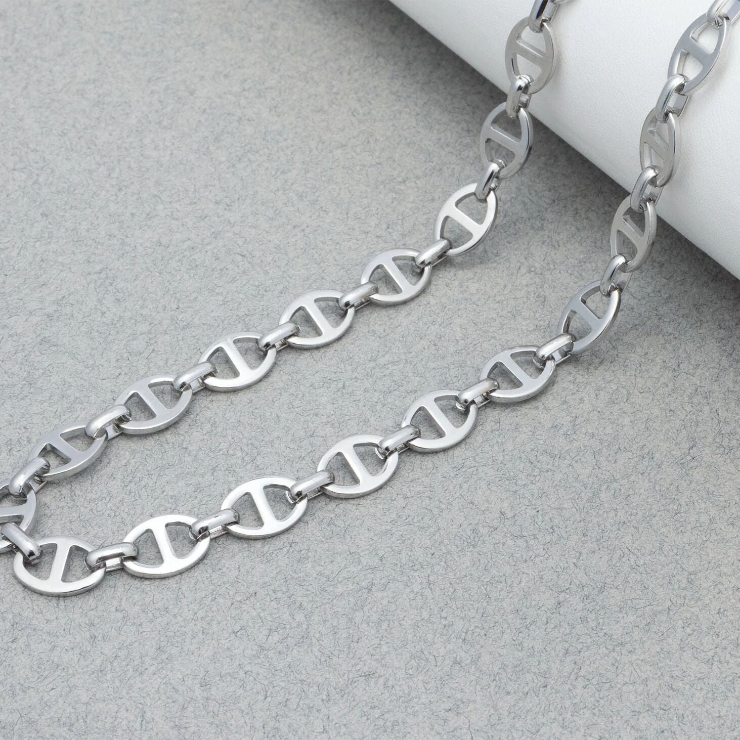 18K Gold PVD Stainless Steel Thick Oval Chain Necklace