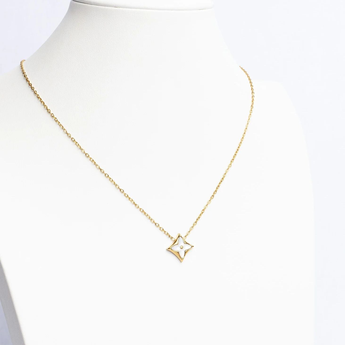 18K Gold PVD Stainless Steel Mother Of Pearl Star Pendant Necklace