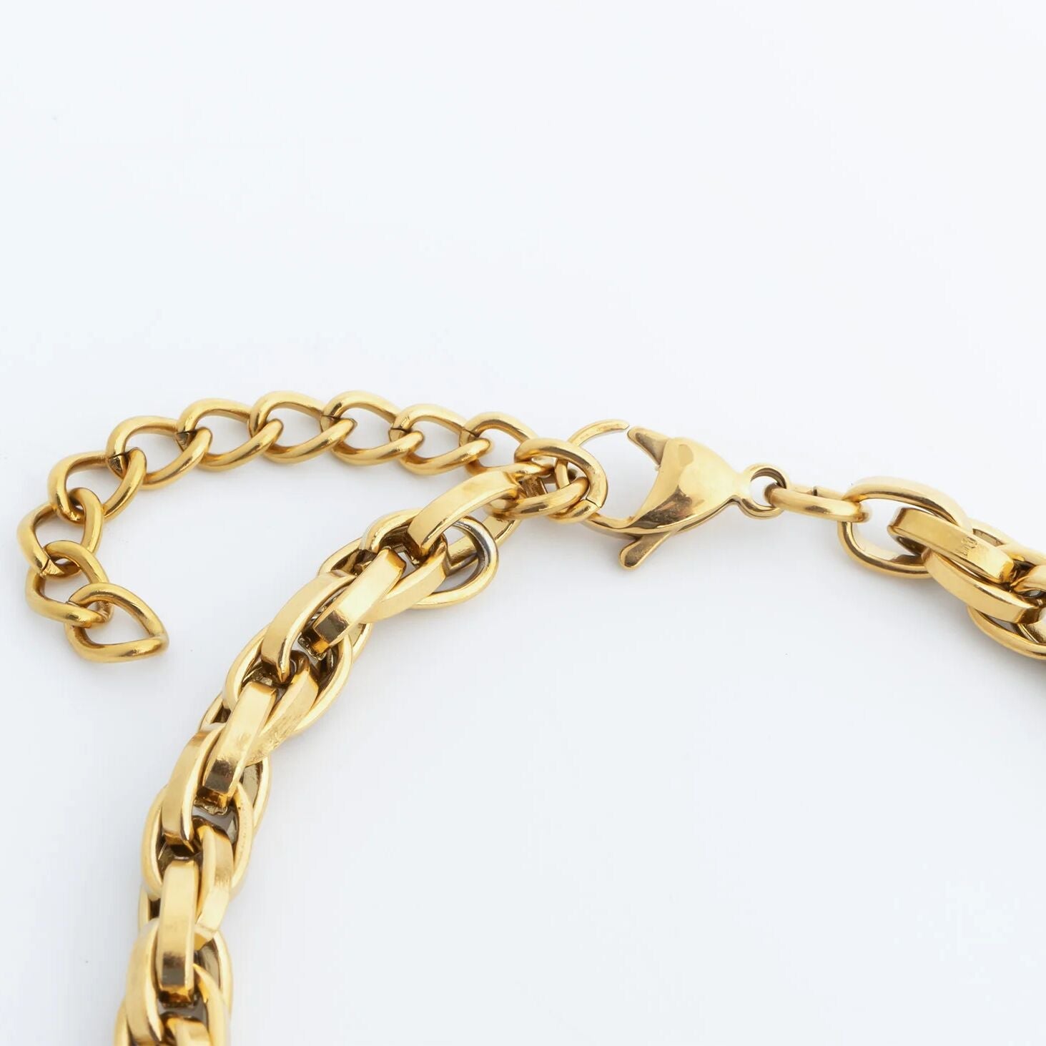 18K Gold PVD Stainless Steel Twisted Oval Chain Necklace