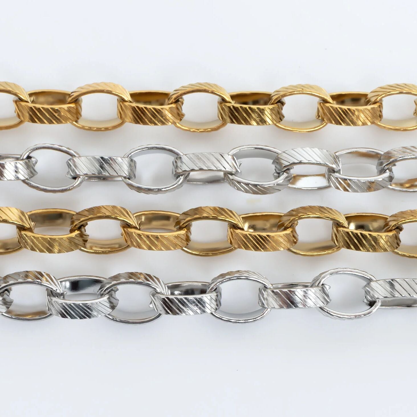 18K Gold PVD Stainless Steel Thick Oval Chain Necklace
