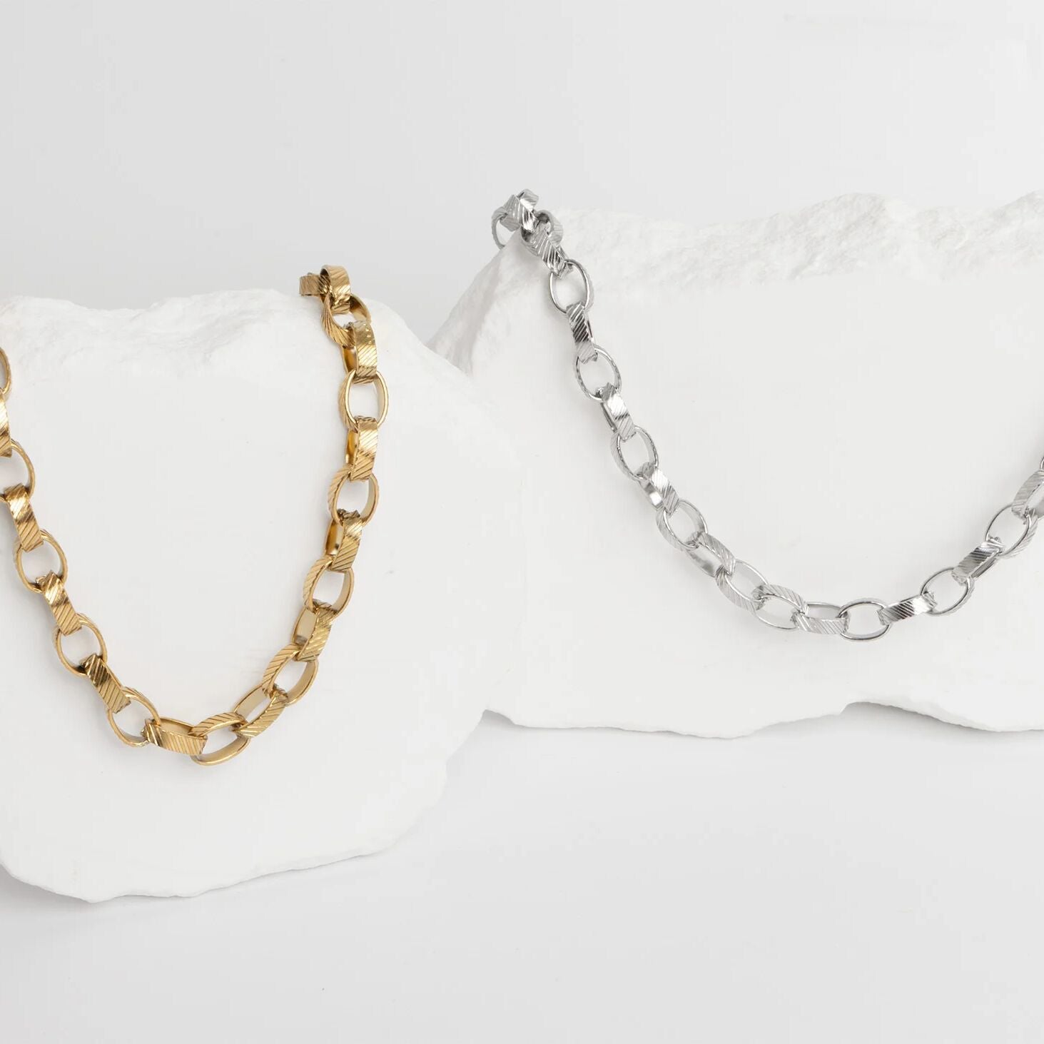 18K Gold PVD Stainless Steel Thick Oval Chain Necklace