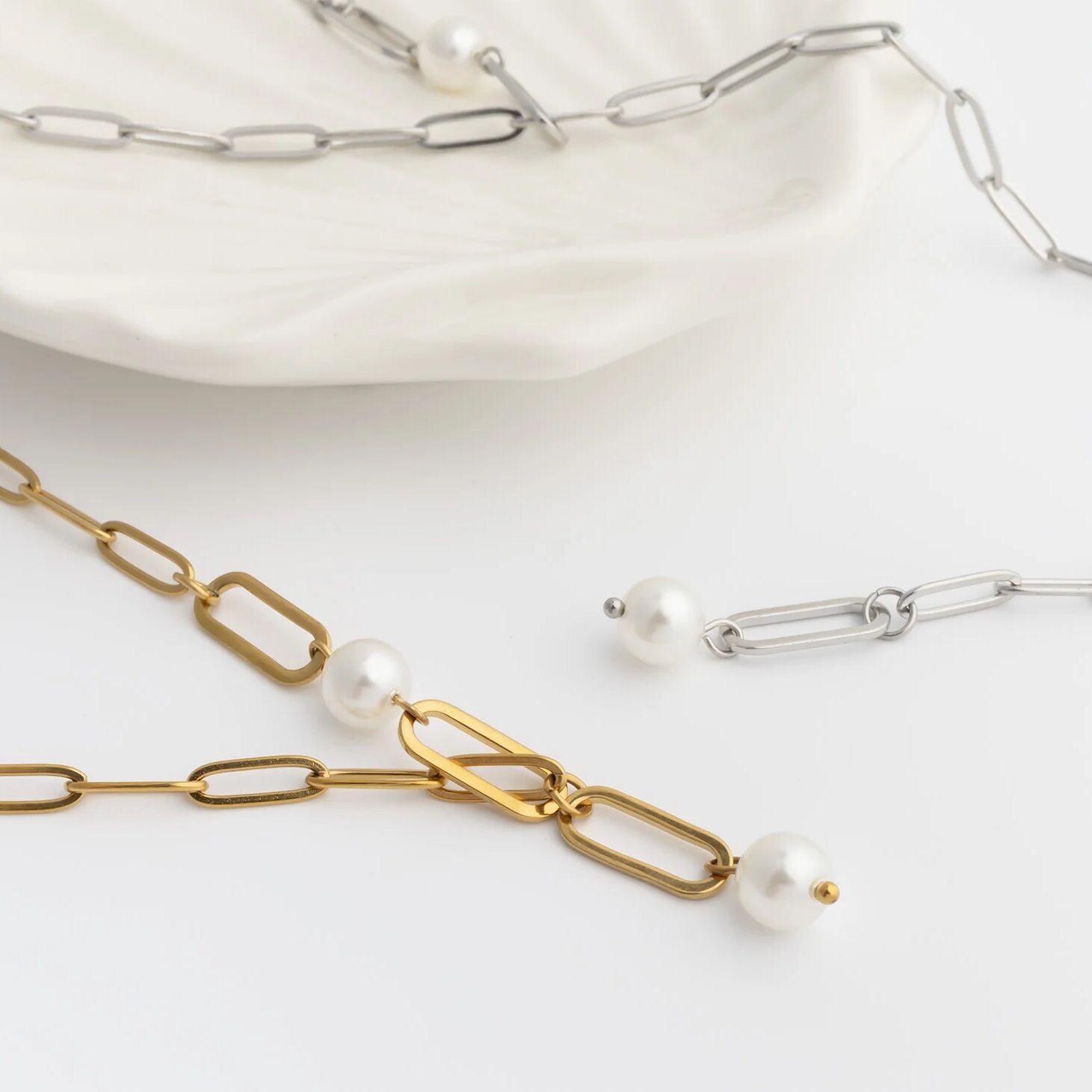 18K Gold PVD Stainless Steel Y Paperclip Necklace with Pearl