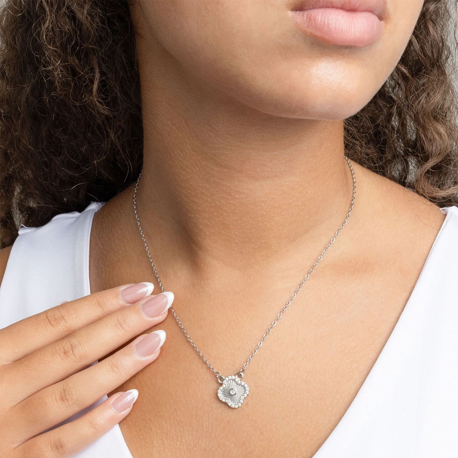18K Gold PVD Stainless Steel Floral Motif Necklace with Stone