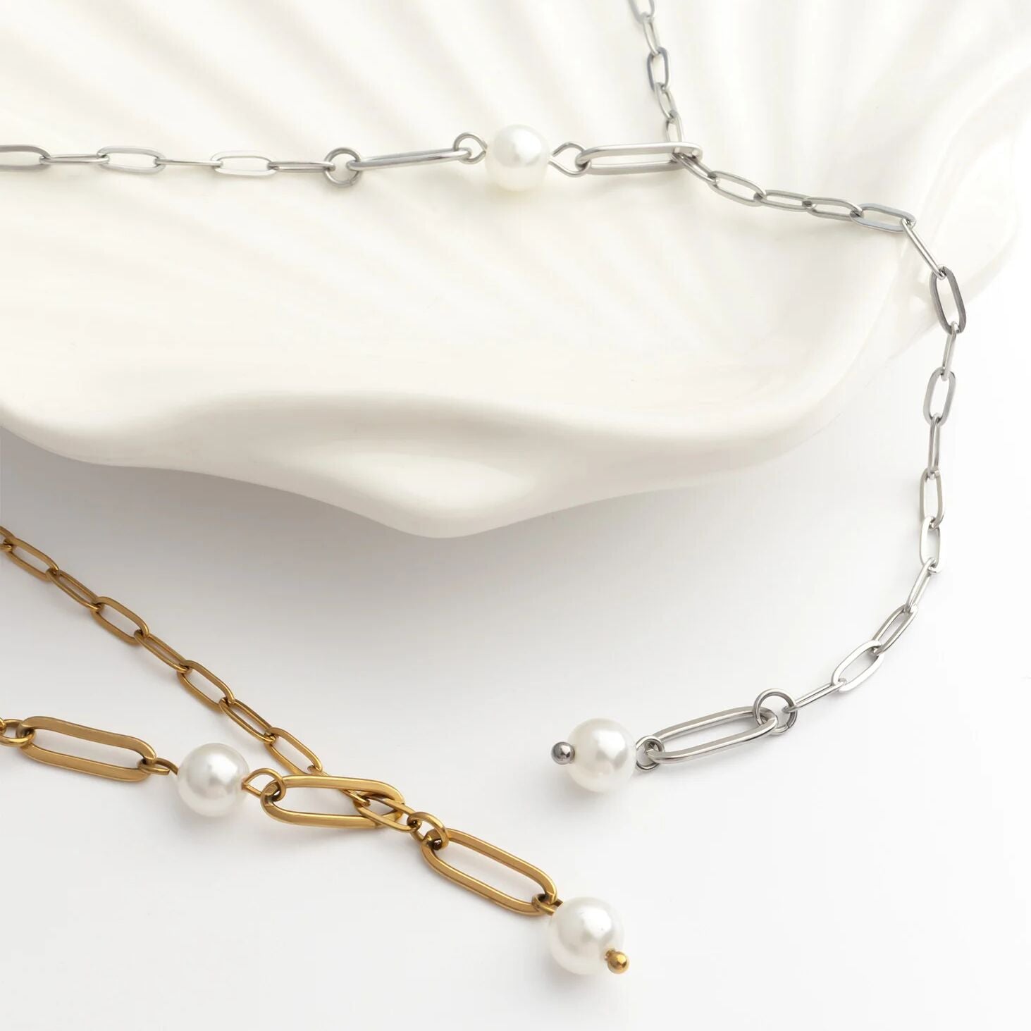 18K Gold PVD Stainless Steel Paperclip Pearl Y Necklace