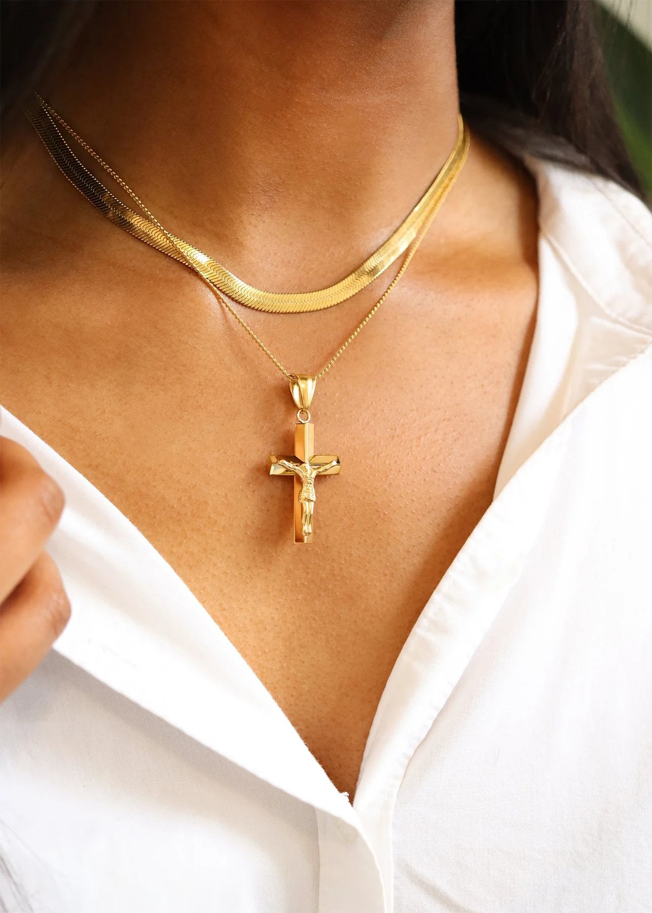 18K Gold PVD Stainless Steel Crucifix Cross Pendant