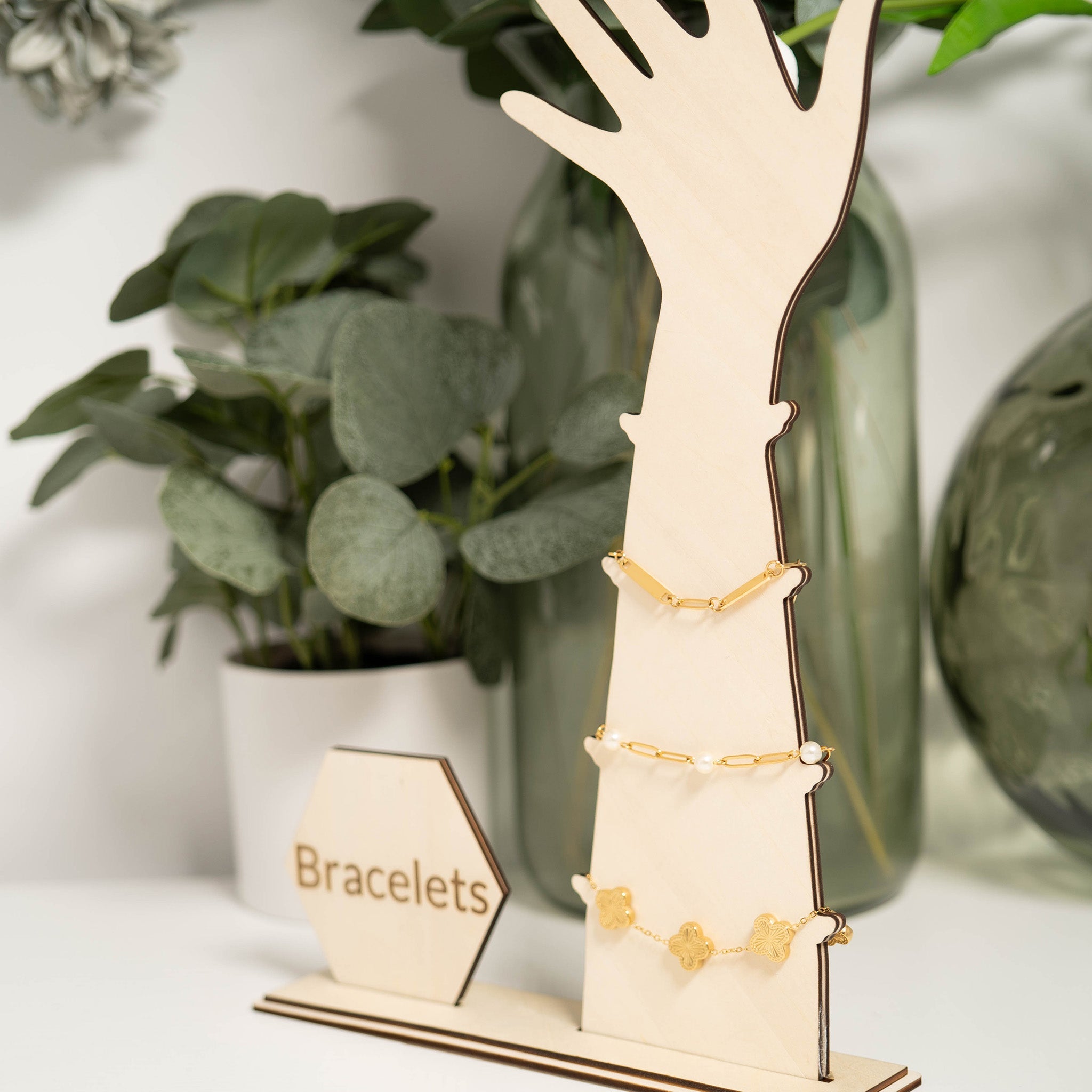 Bracelet Standee Assembly Display