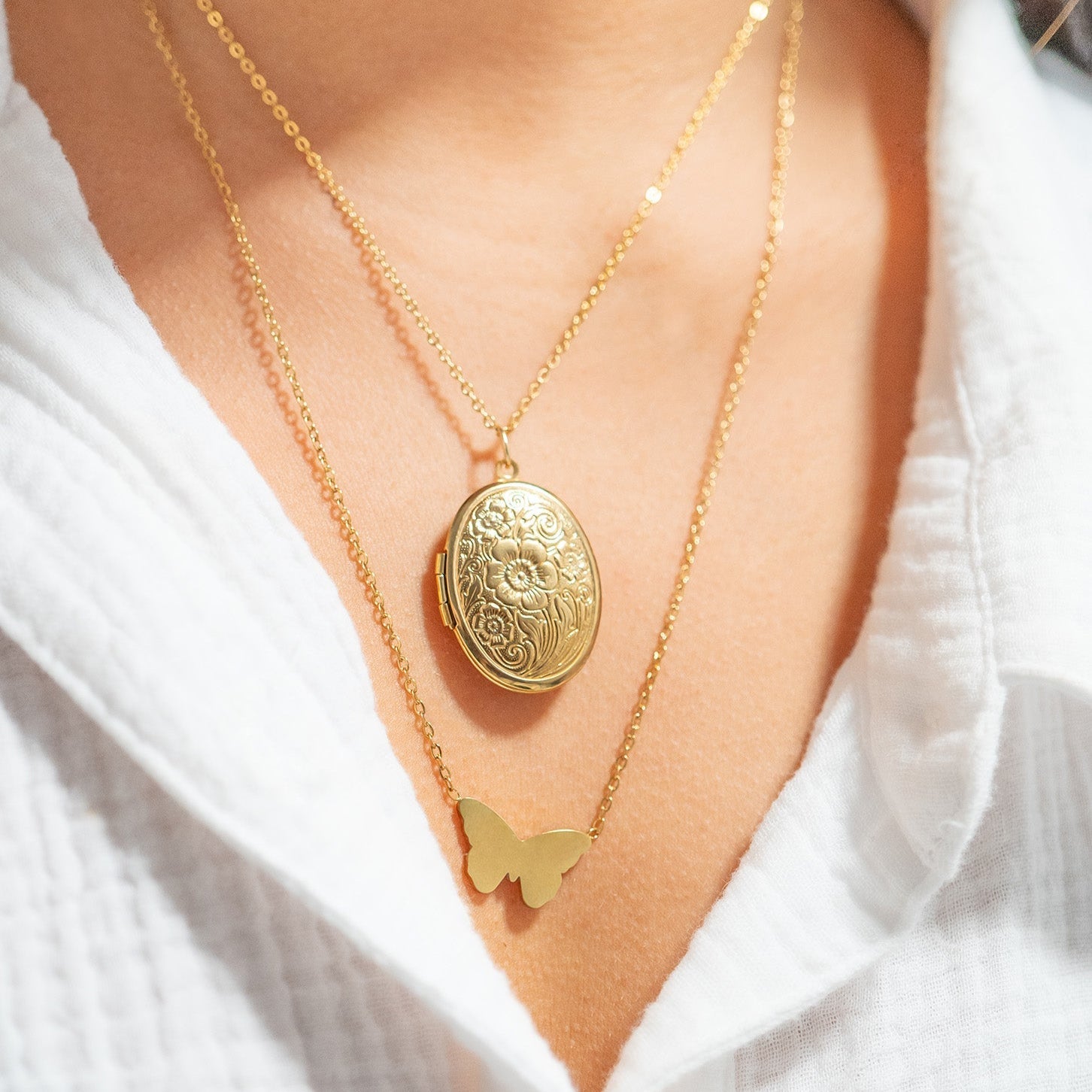18K Gold PVD Stainless Steel Textured Oval Locket