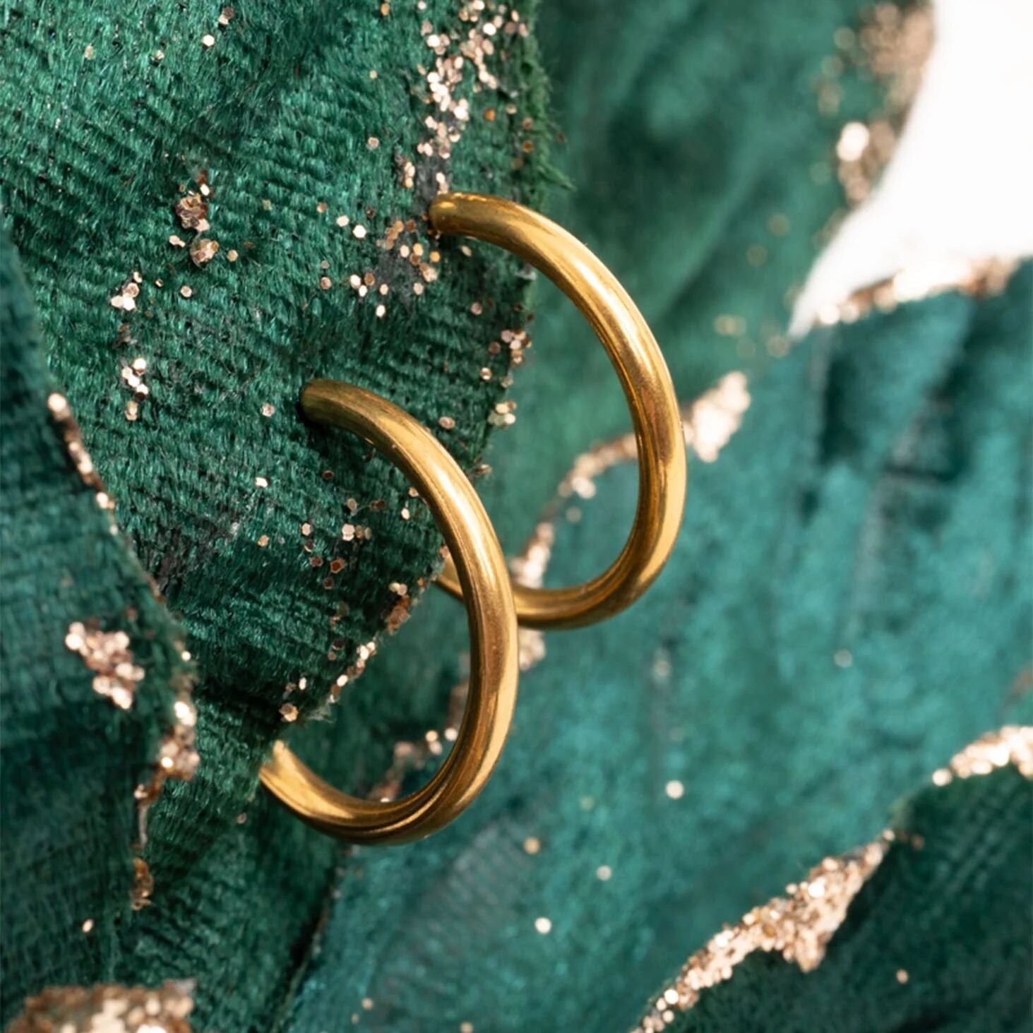 18K Gold PVD Stainless Steel Sliding Spring Huggie Hoop Earrings