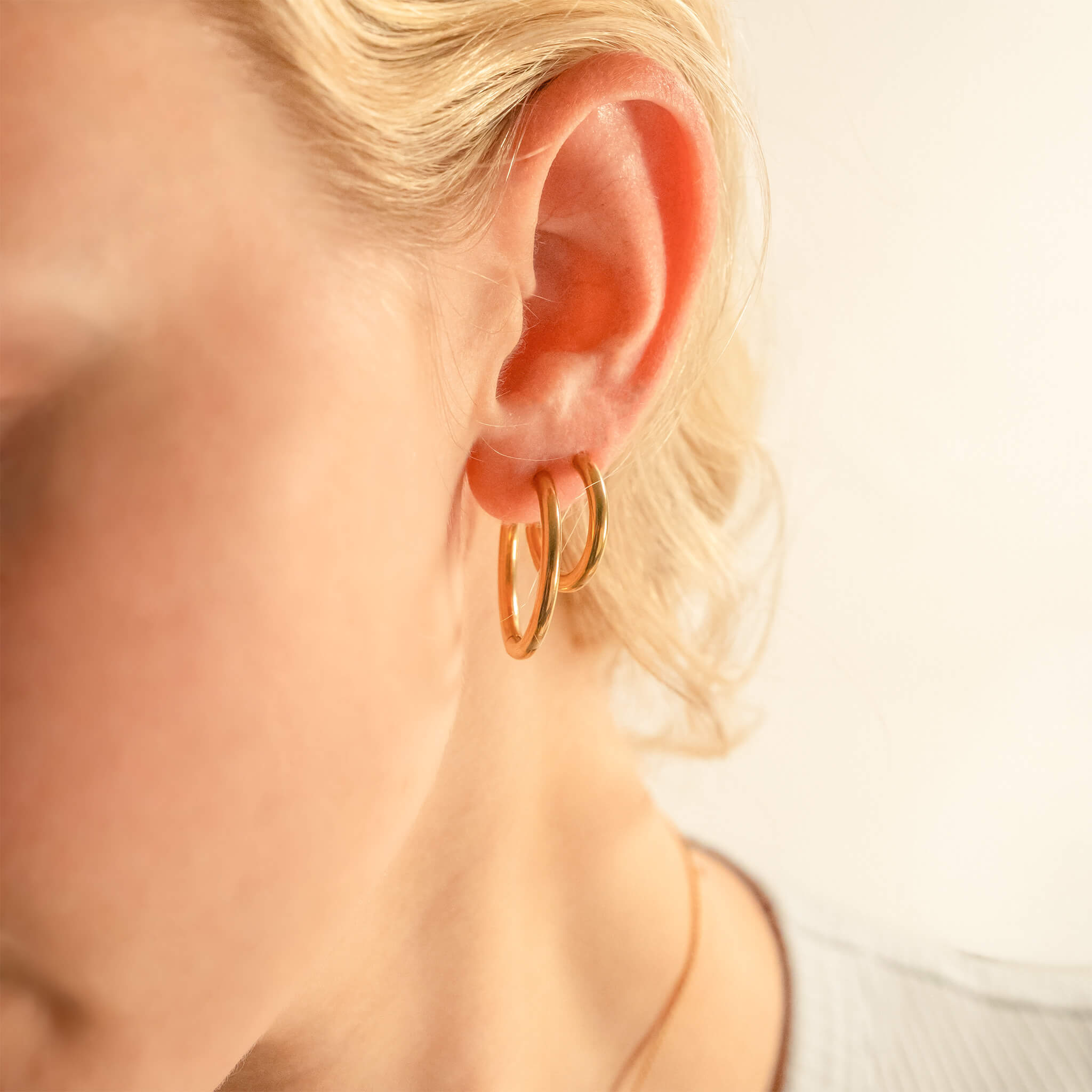 18K Gold PVD Stainless Steel Circle Huggie Hoop Earrings