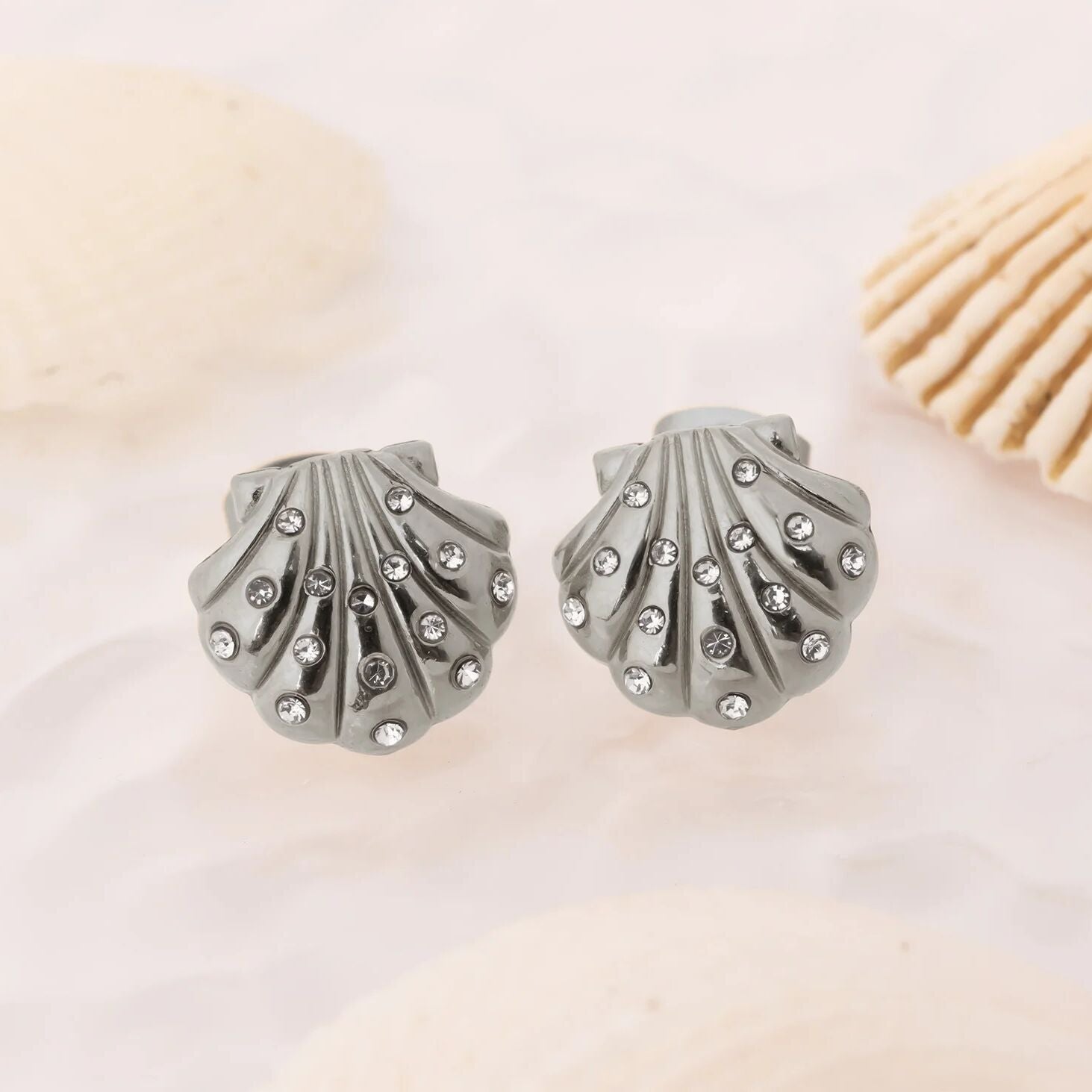18K Gold PVD Stainless Steel Stone Shell Earring