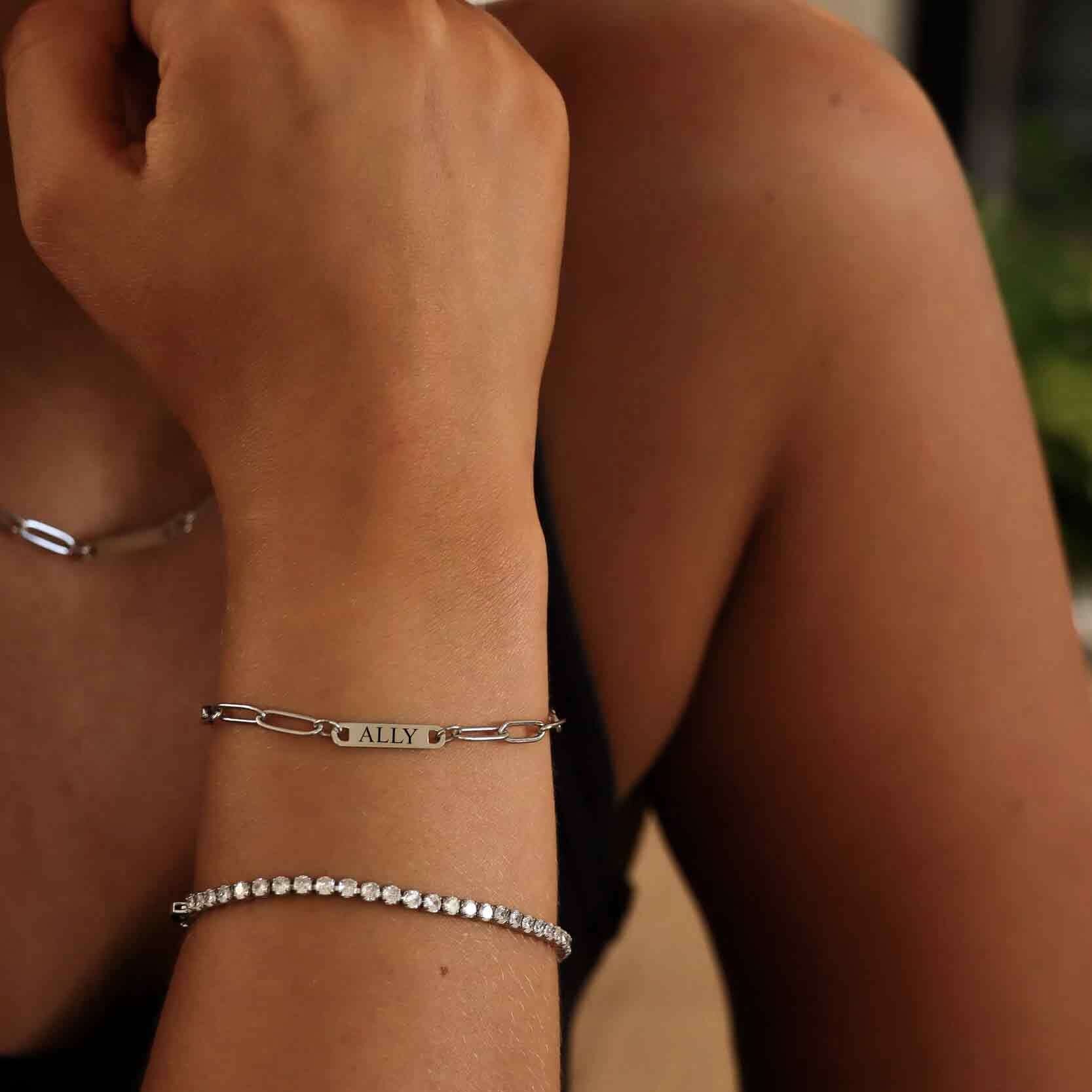 18K Gold PVD Stainless Steel Engravable Paperclip Bar Bracelet