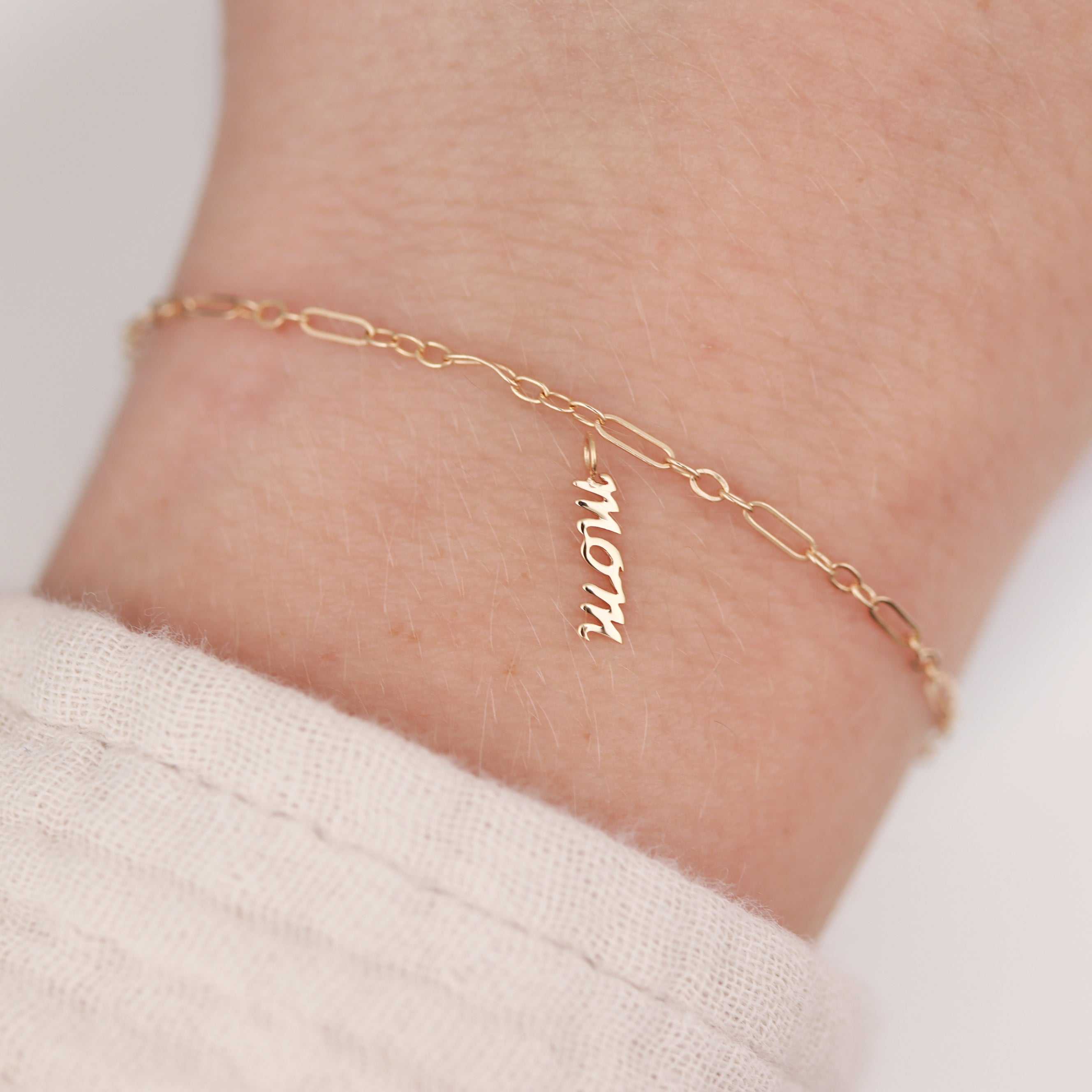 Permanent Jewelry 14K Solid Gold Mom Script Charm