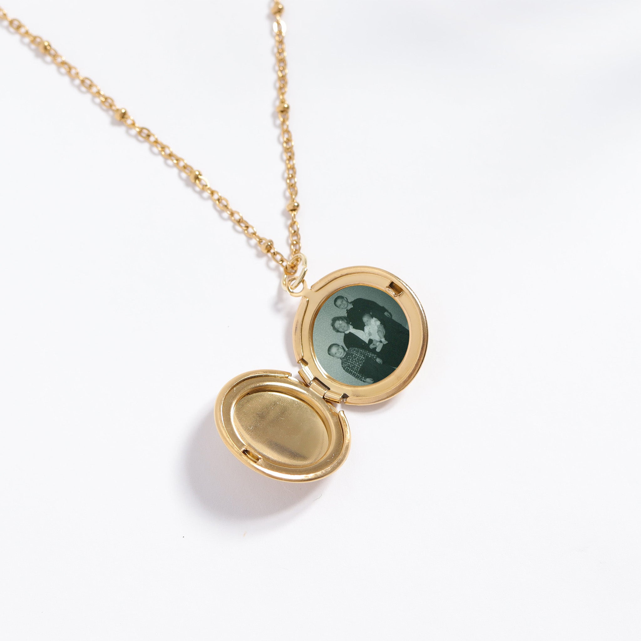 18K Gold PVD Stainless Steel Round Locket