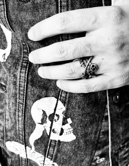 Stainless Steel Pirate Jolly Roger Skull With Crossed Swords Ring