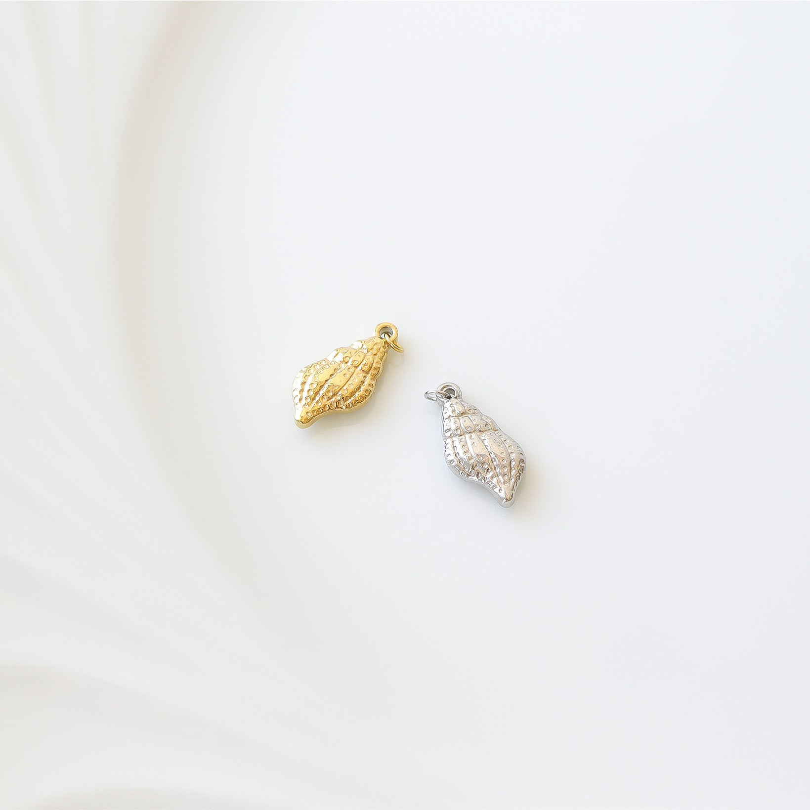 18K Gold PVD Stainless Steel Vacation Charm Set