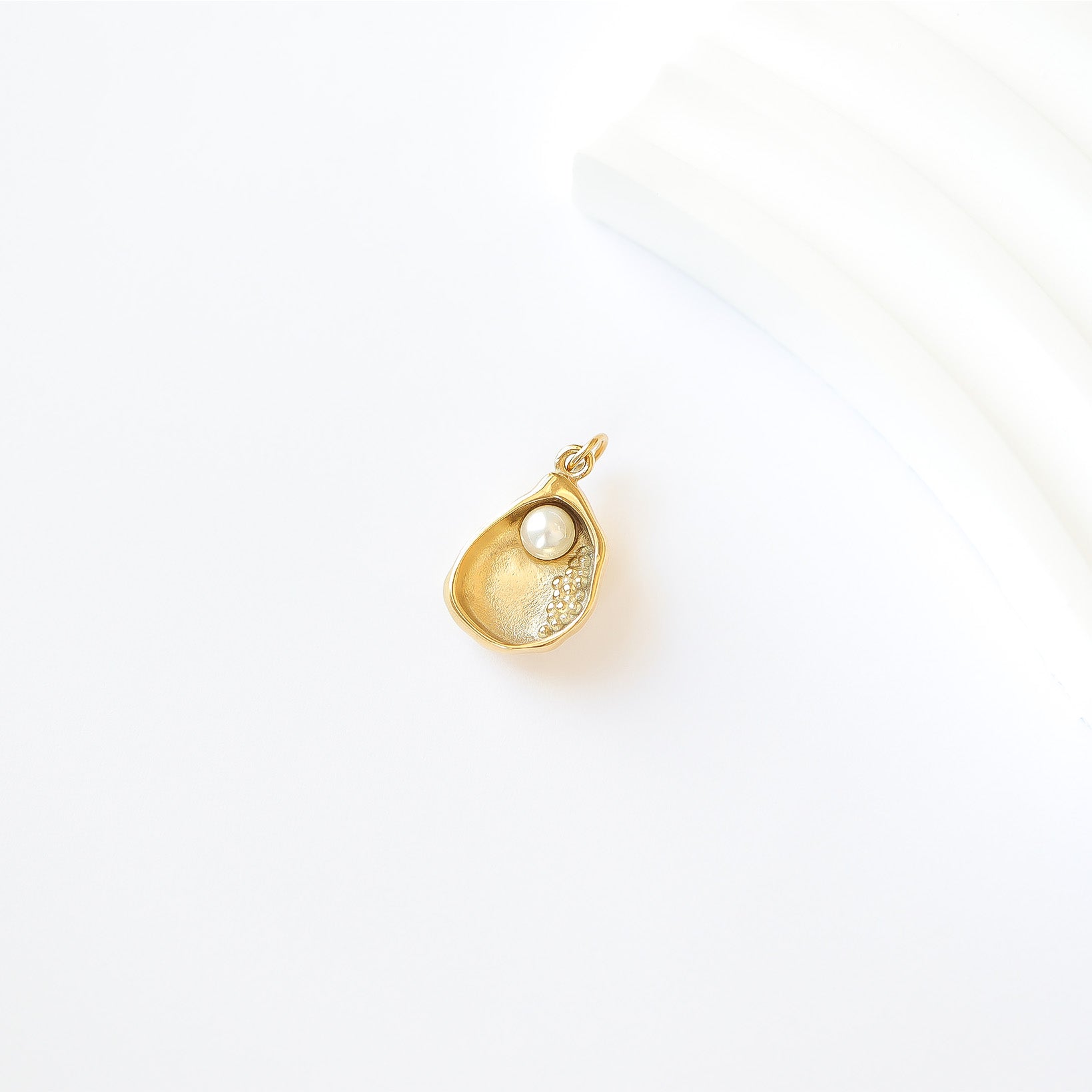 18K Gold PVD Stainless Steel Shell Charm with Pearl