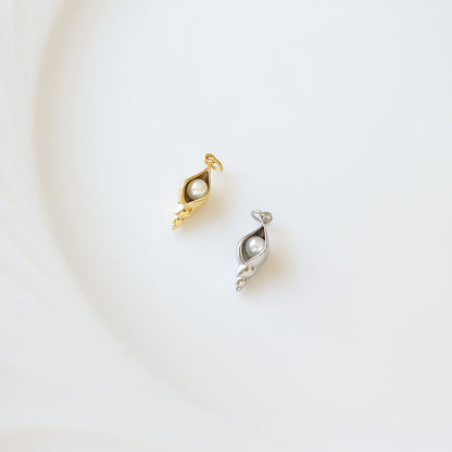 18K Gold PVD Stainless Steel Conch Shell with Pearl Charm