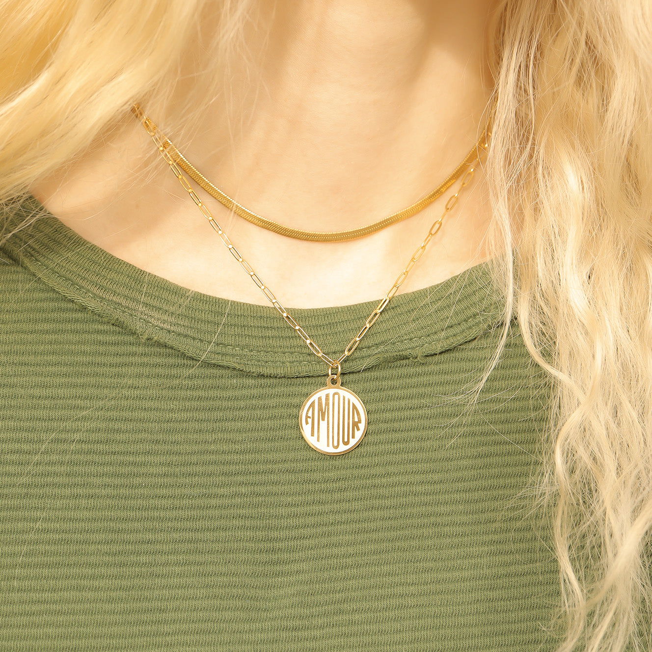 18K Gold PVD Stainless Steel Round Amour Charm
