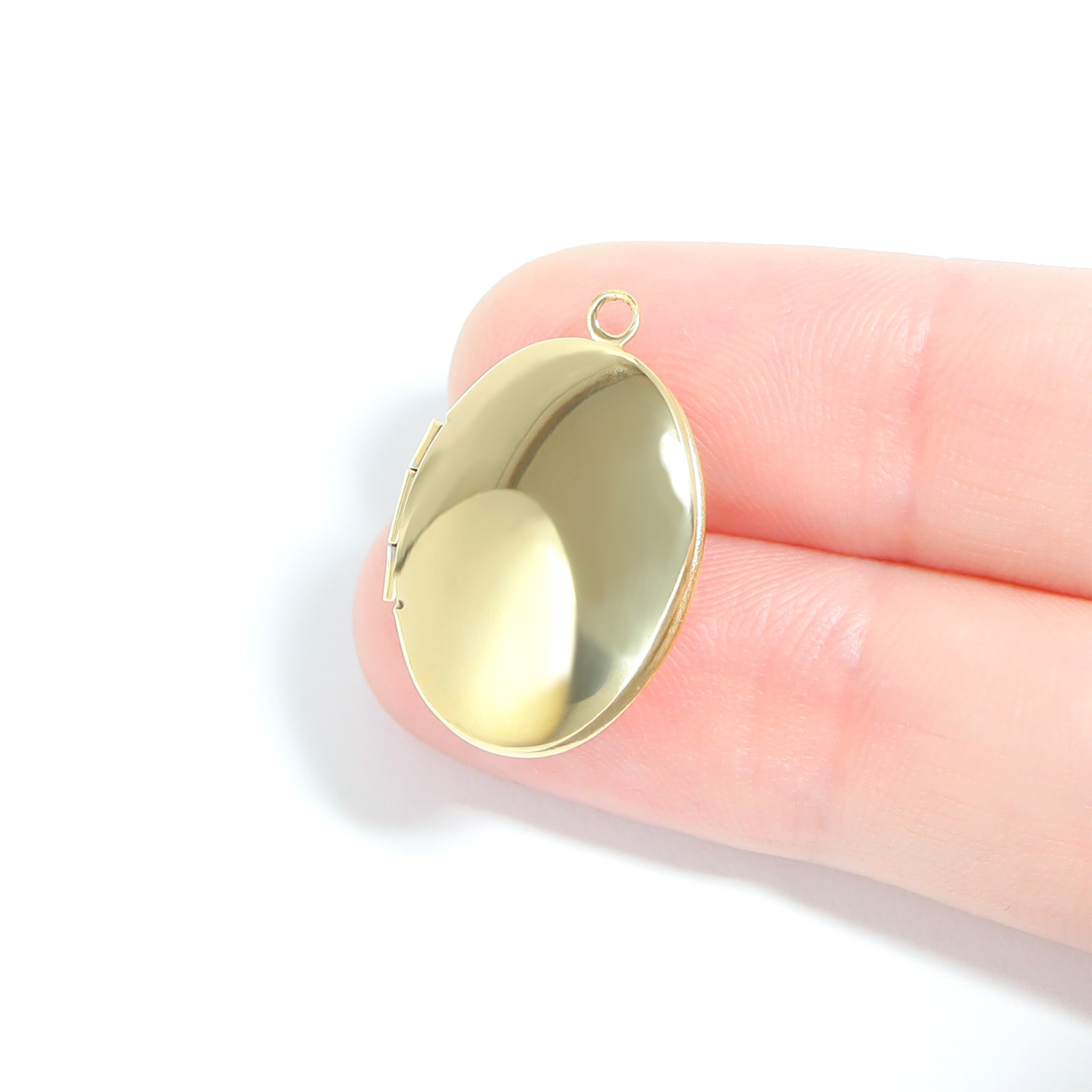 18K Gold PVD Stainless Steel Oval Locket