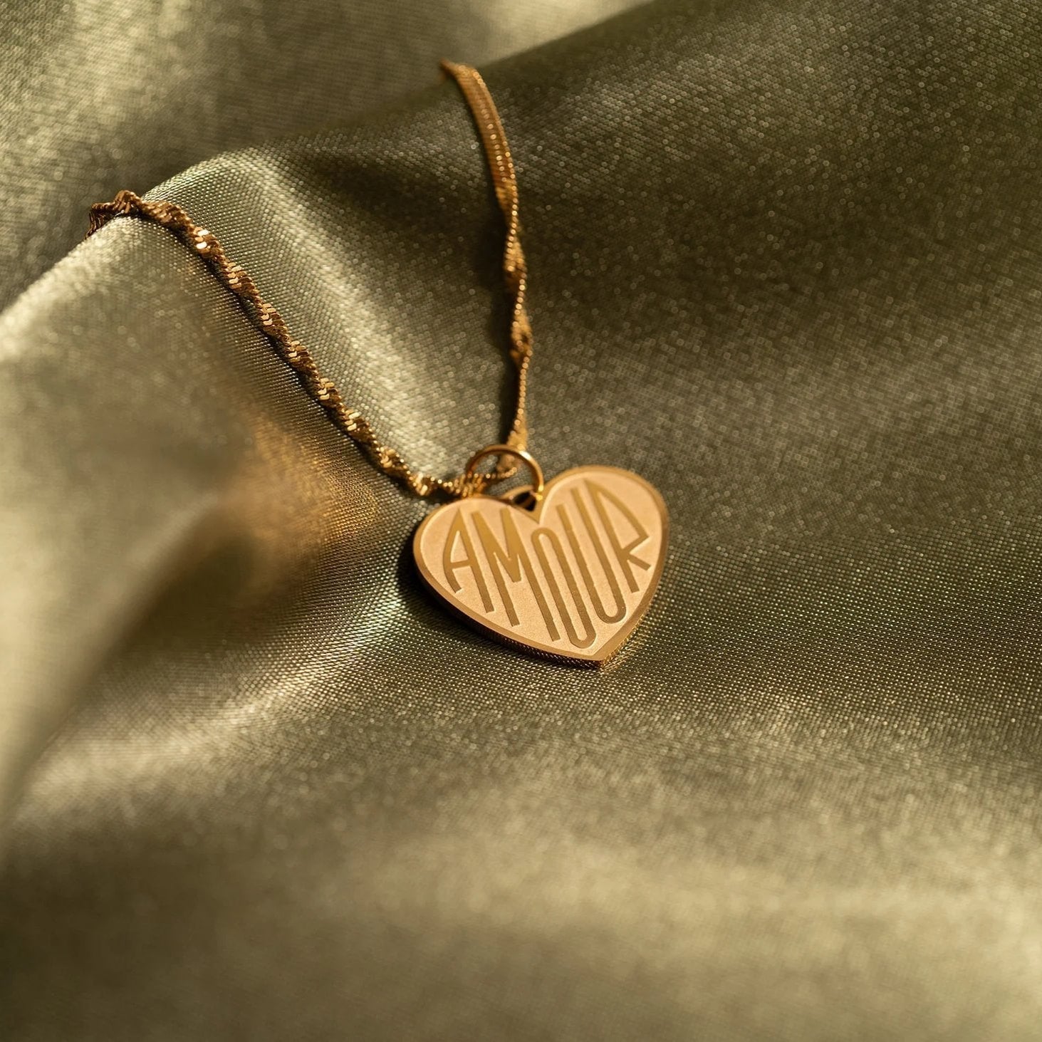 18K Gold PVD Stainless Steel Heart Amour Charm
