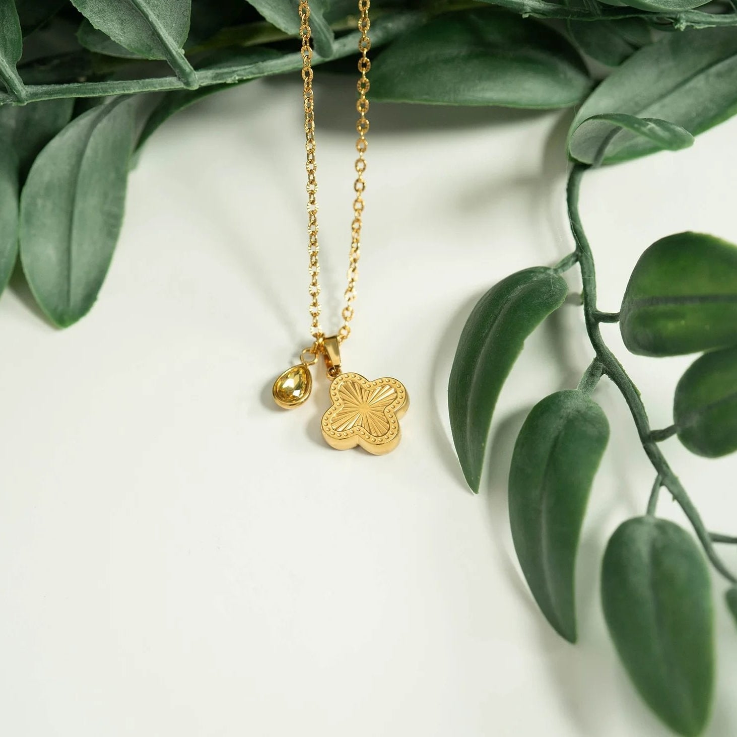 18K Gold PVD Stainless Steel Lucky Clover Charm Sunburst