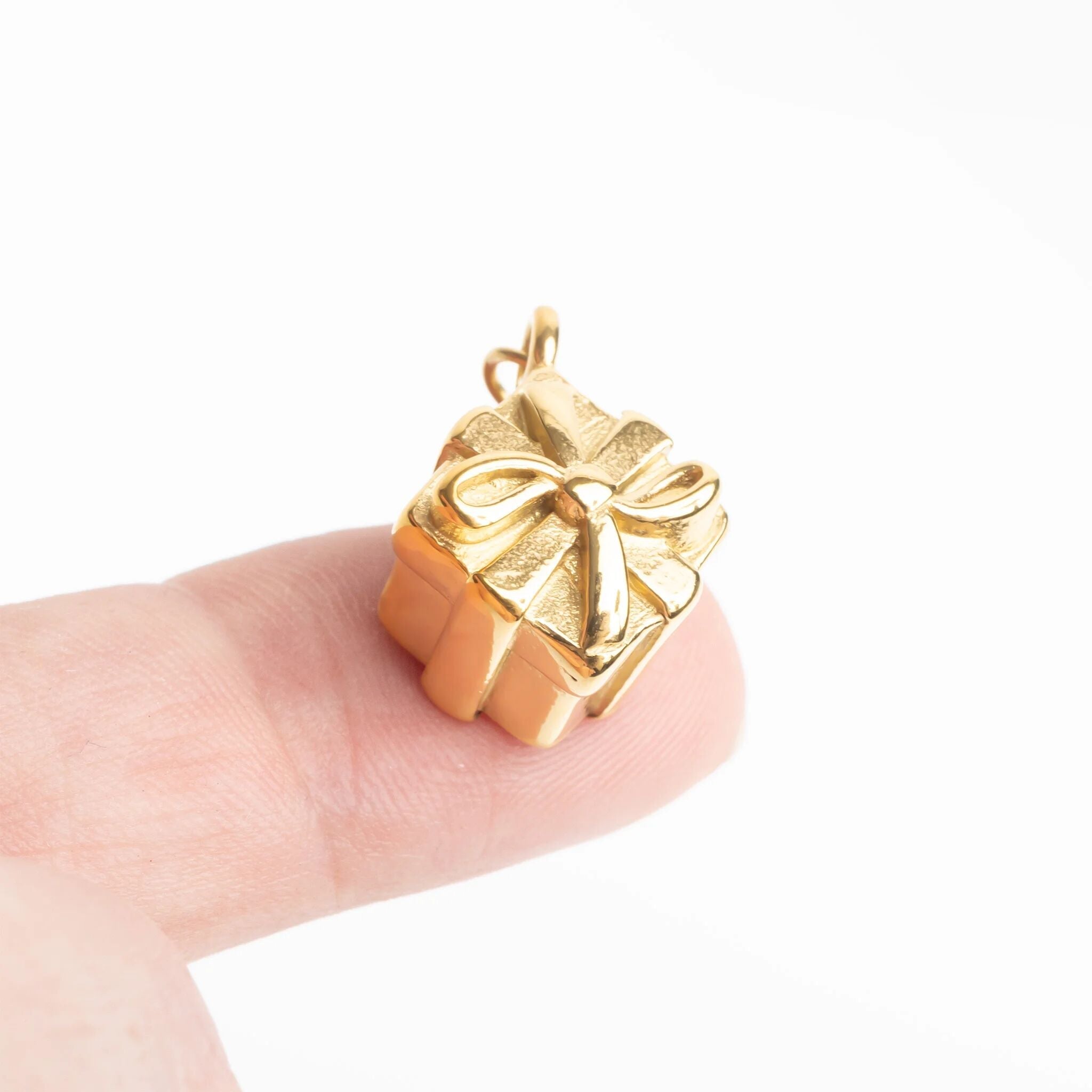 18K Gold PVD Stainless Steel Present Charm