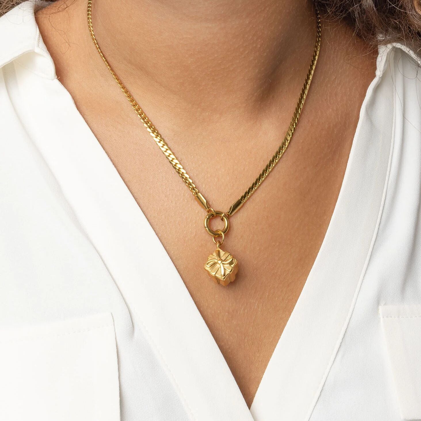 18K Gold PVD Stainless Steel Present Charm