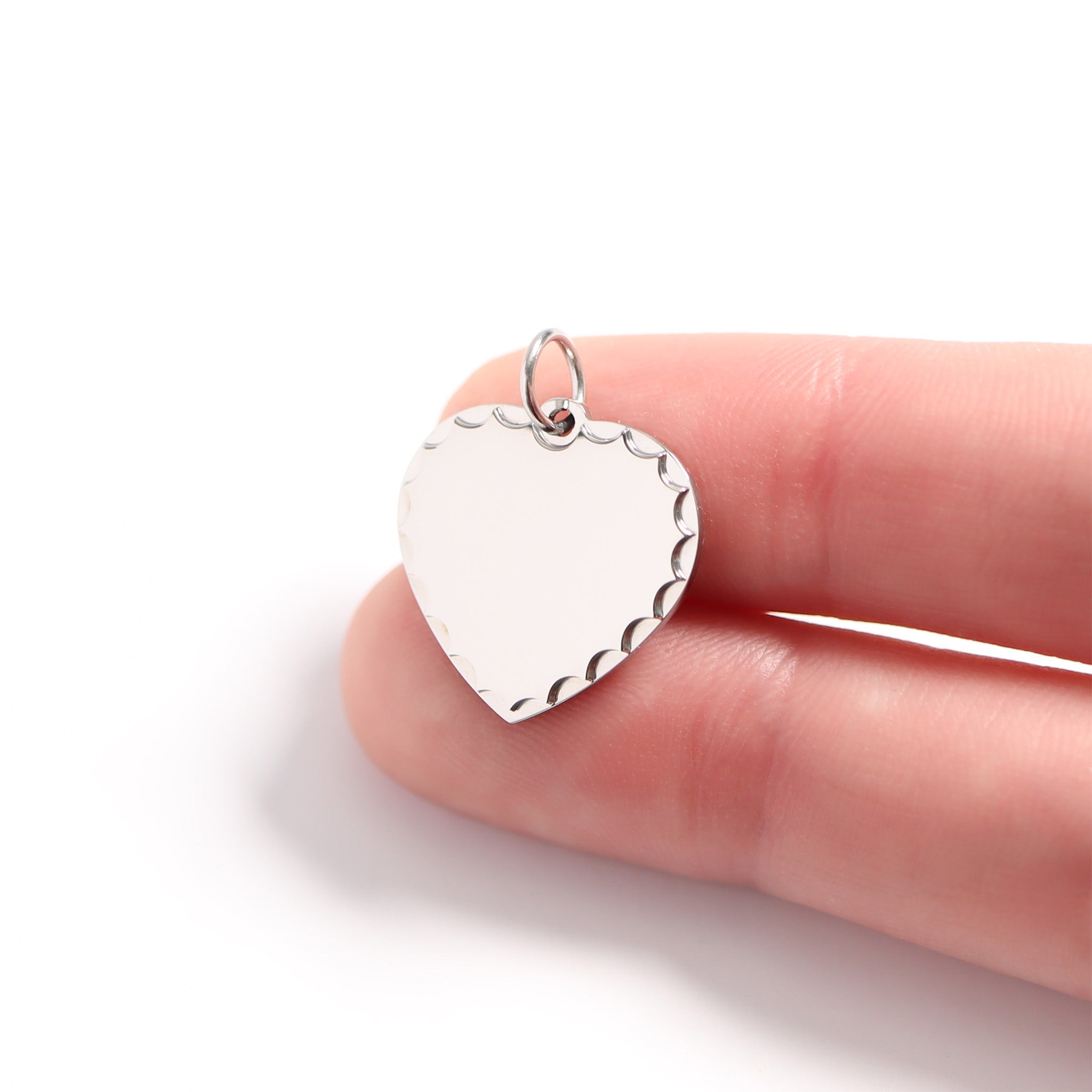 18K Gold PVD Stainless Steel Scalloped Edge Blank Heart Pendant