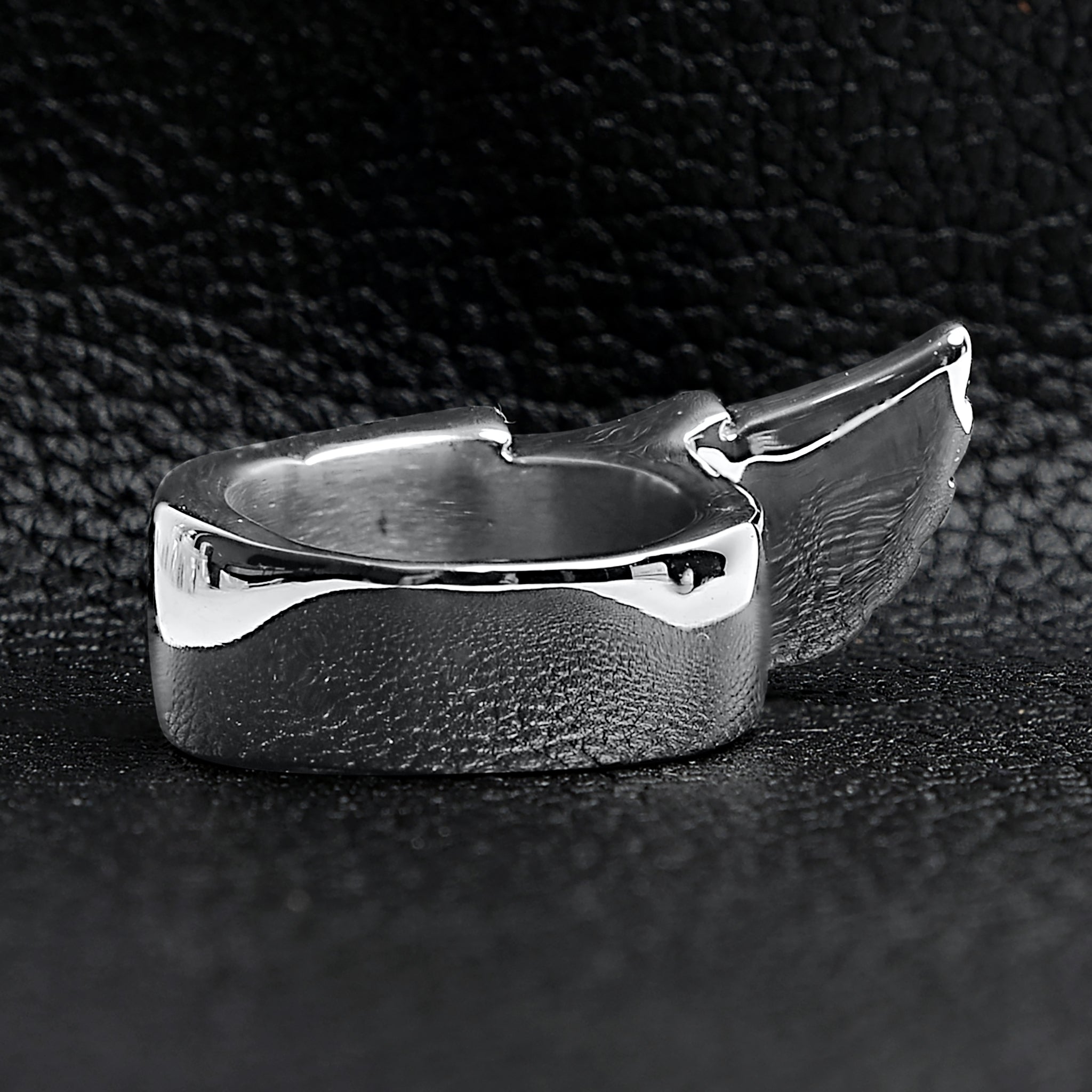 Detailed Wing Stainless Steel Ring
