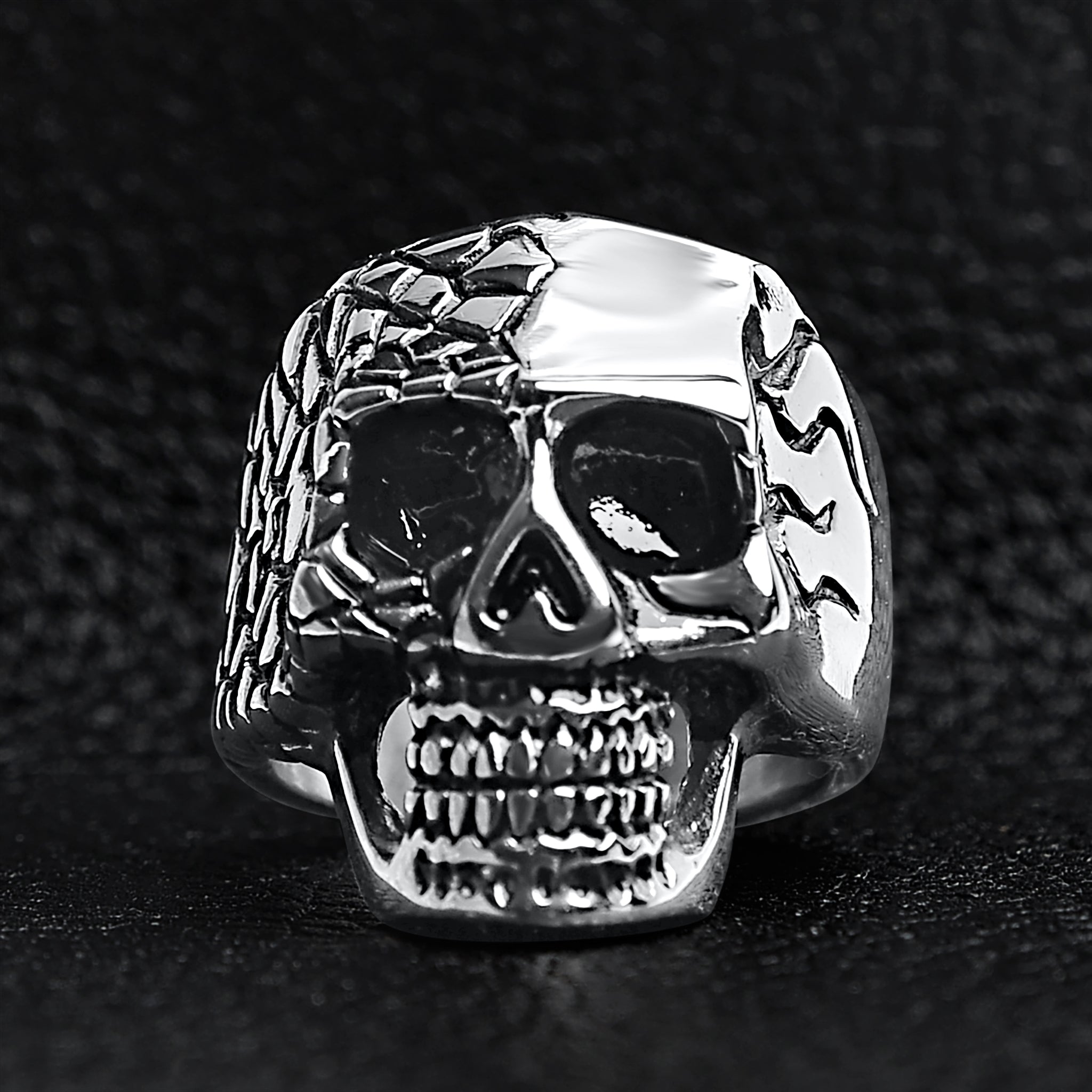 Detailed Cracking Skull Stainless Steel Ring