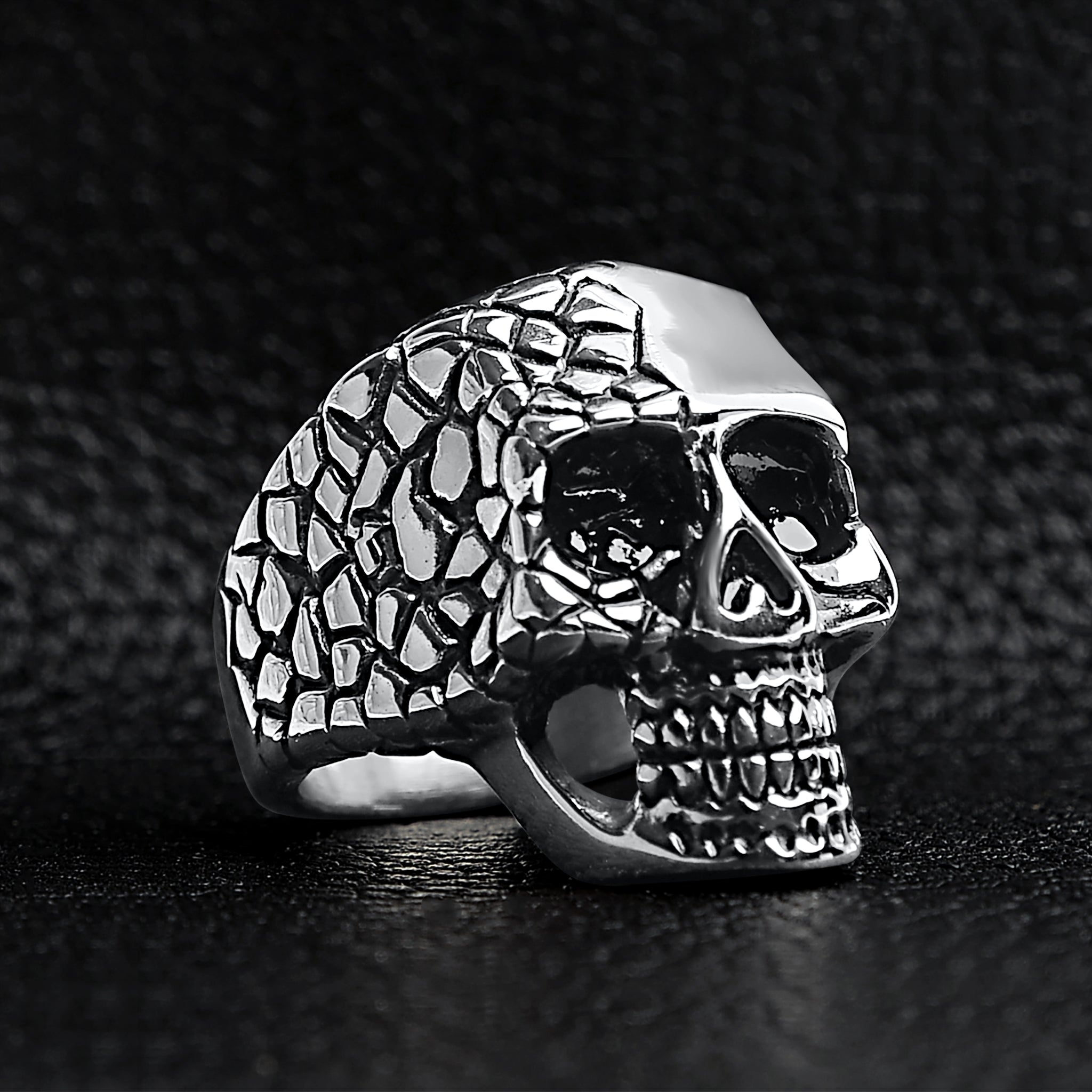 Detailed Cracking Skull Stainless Steel Ring