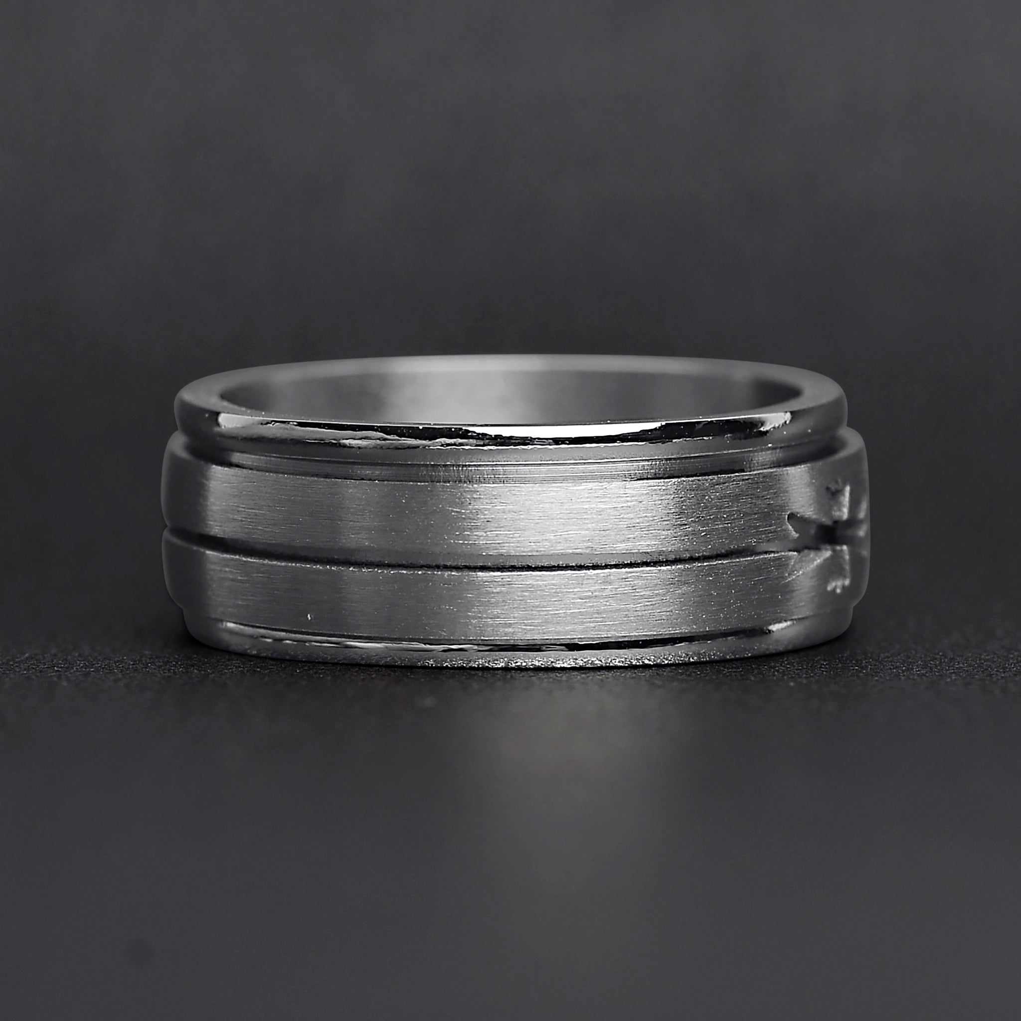 Stainless Steel Cutout Cross Spinner Ring